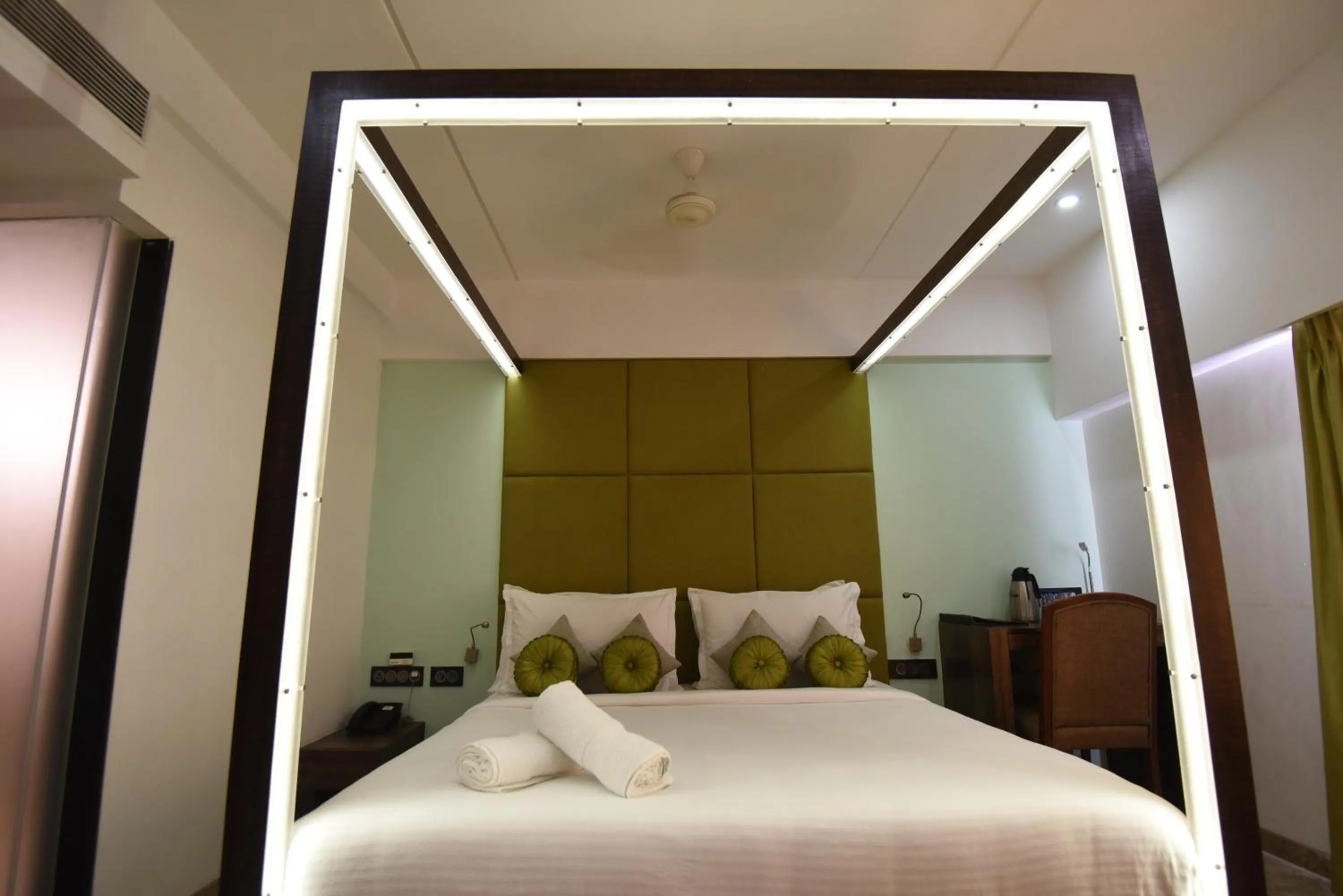 Bed in VITS Sharanam, Thane