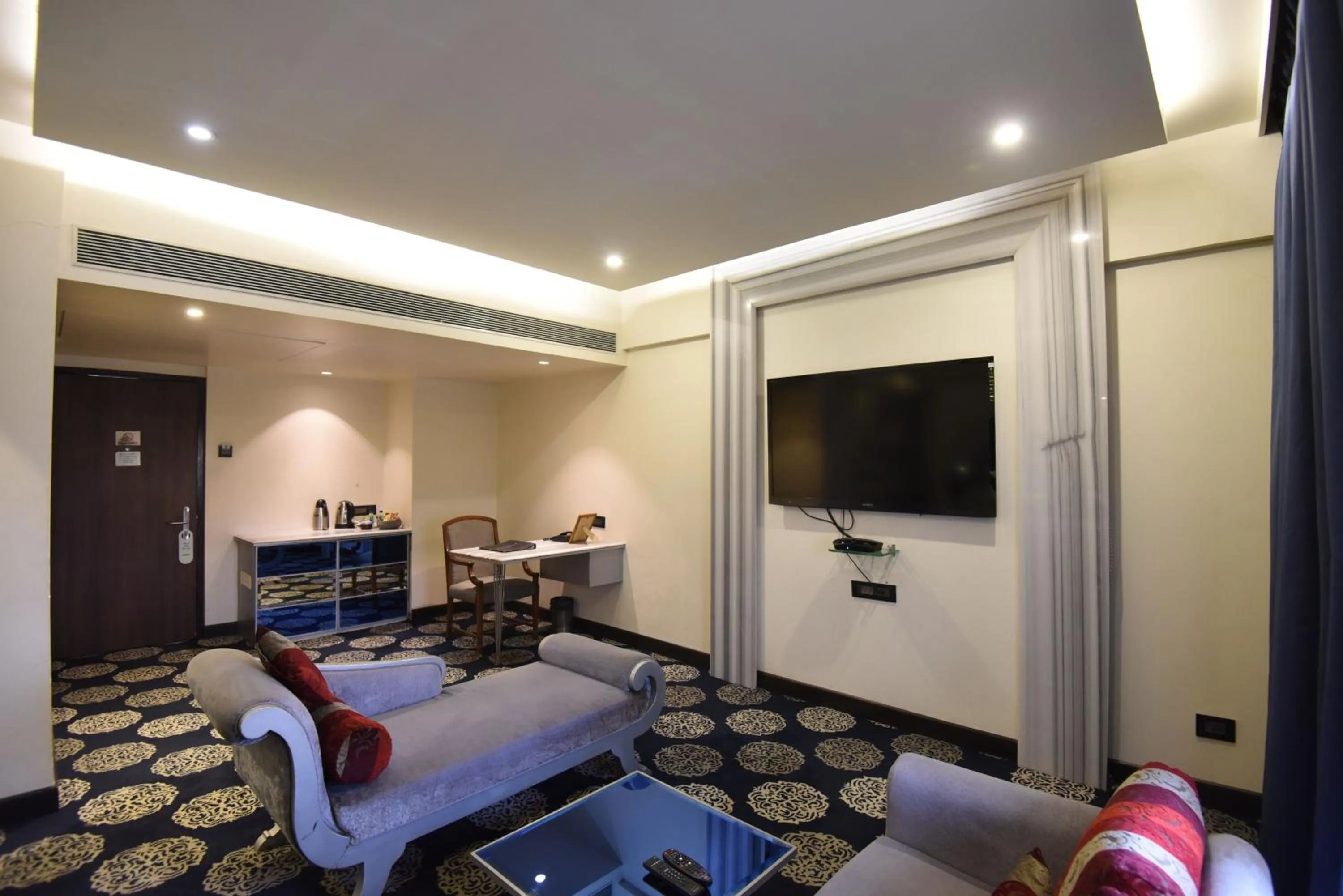 TV and multimedia, Bed in VITS Sharanam, Thane