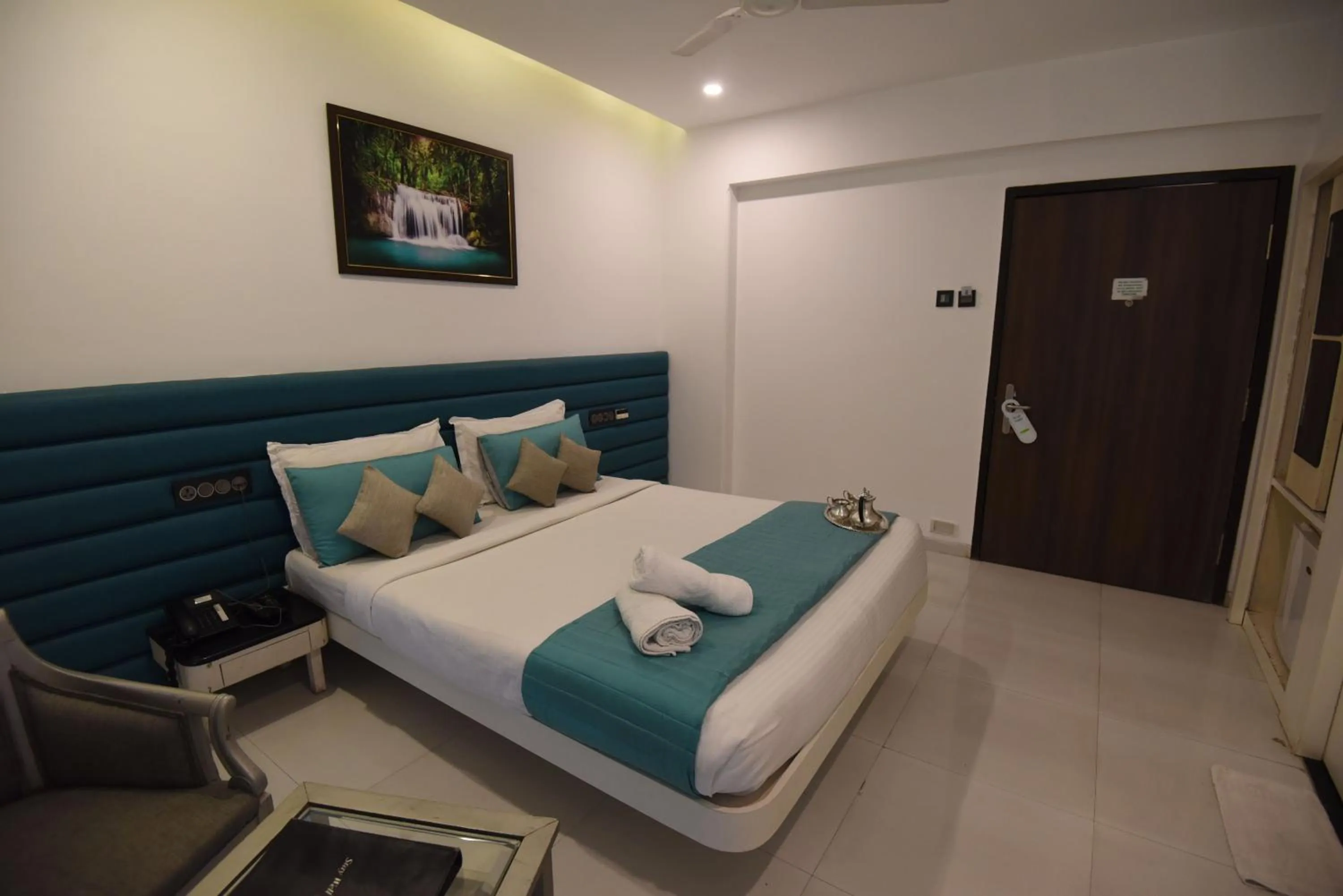 Bedroom, Bed in VITS Sharanam, Thane