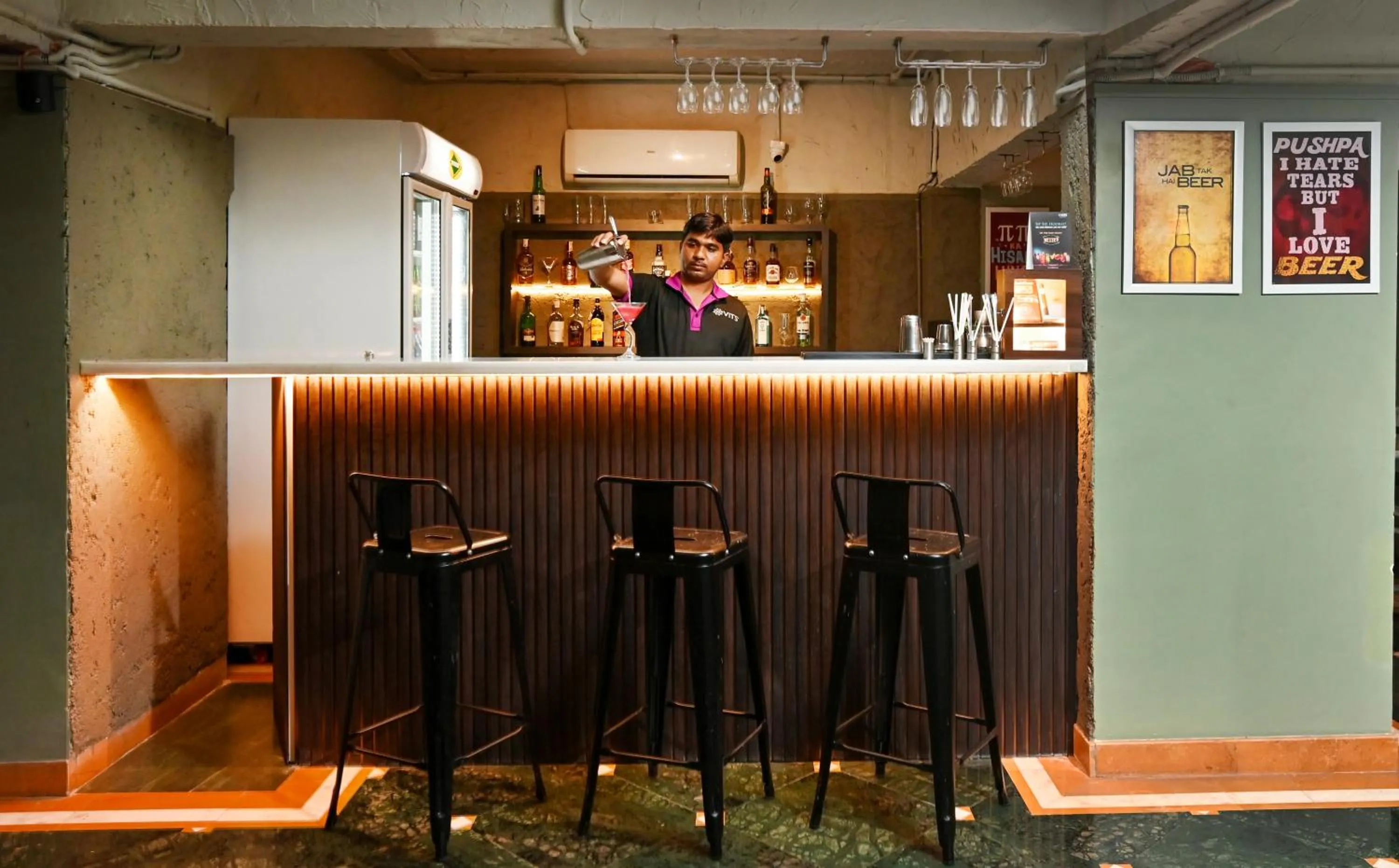 Lounge or bar in VITS Sharanam, Thane