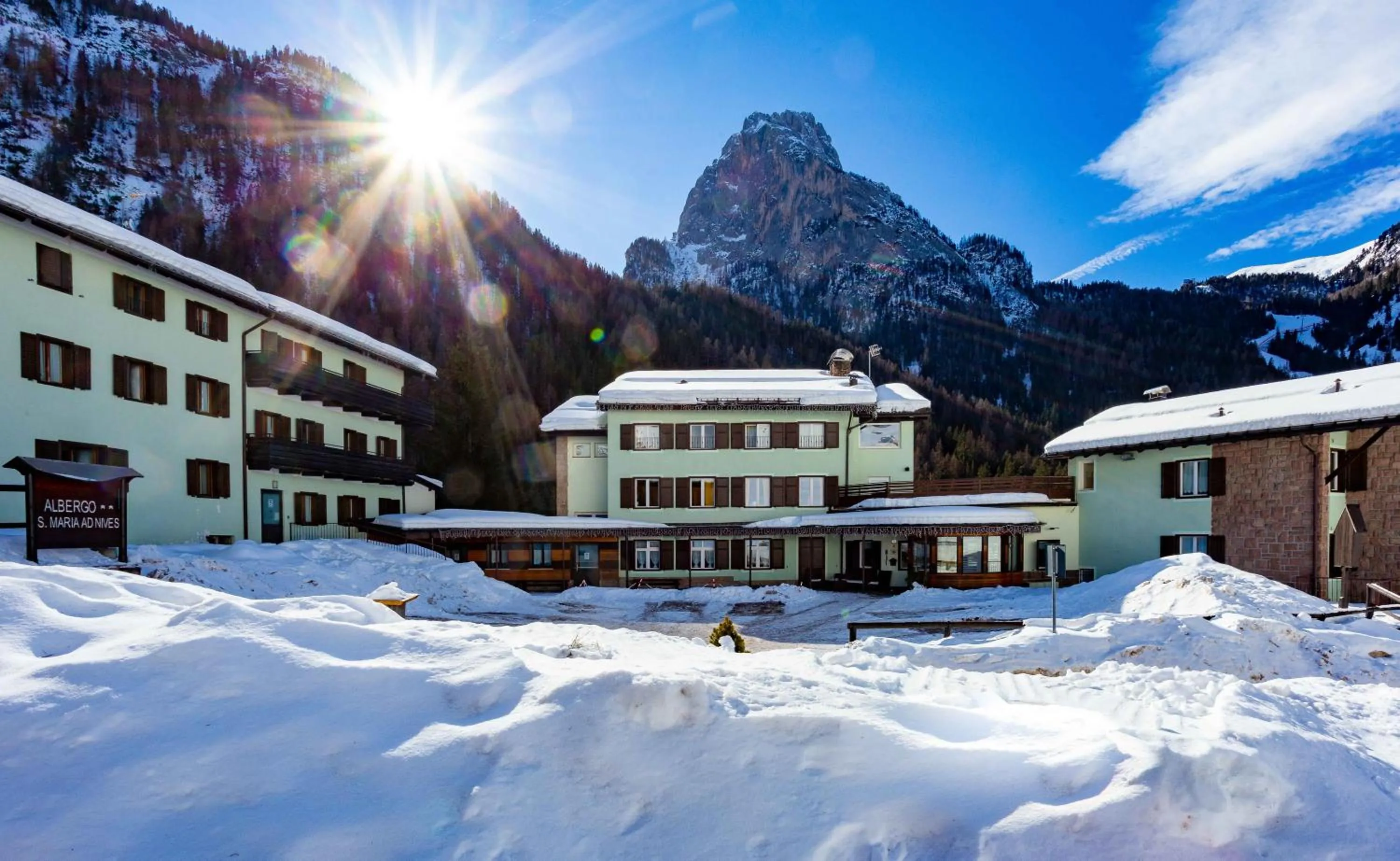 Property building in Santa Maria ad Nives