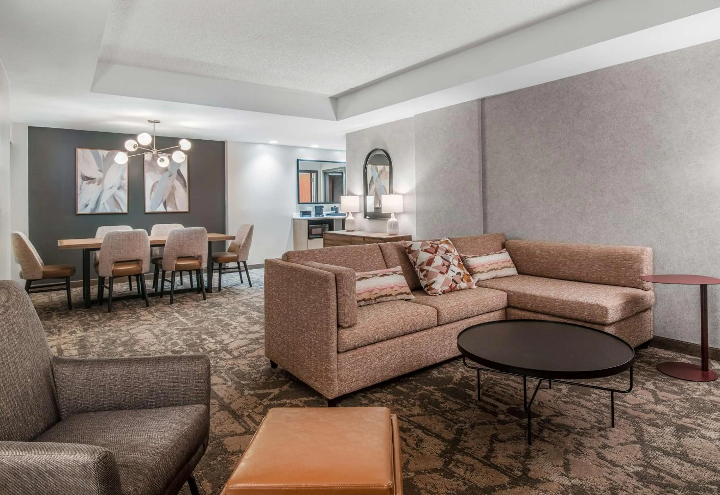 Living room in Embassy Suites by Hilton Albuquerque