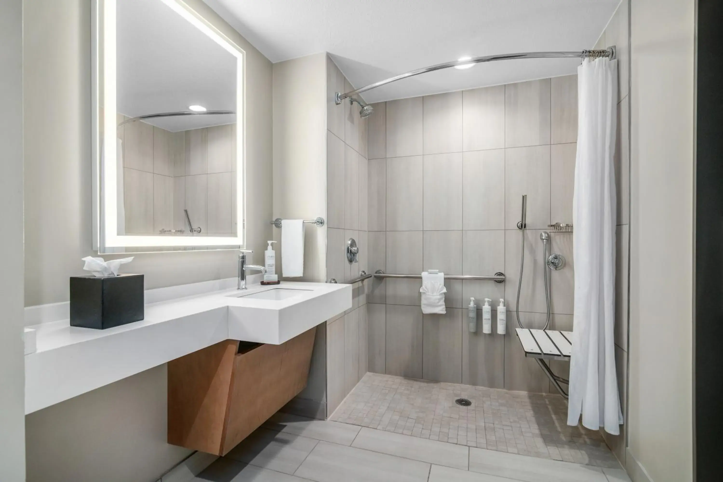 Double Suite - Hearing Accessible - Non-Smoking in Embassy Suites by Hilton Albuquerque Double Suite - Hearing Accessible - Non-Smoking in Embassy Suites by Hilton Albuquerque