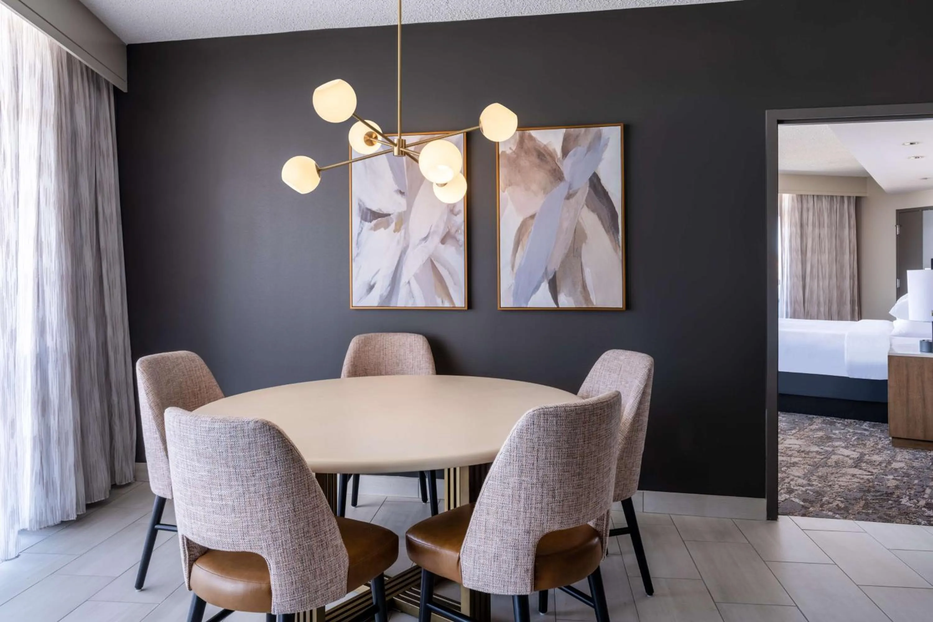 Living room, Bed in Embassy Suites by Hilton Albuquerque