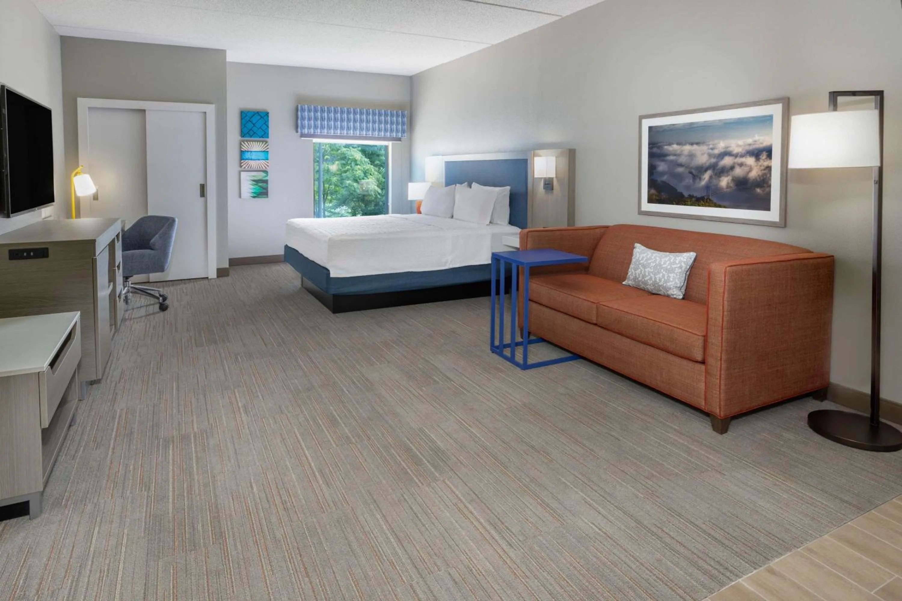 Living room, Bed in Hampton Inn Harriman Woodbury
