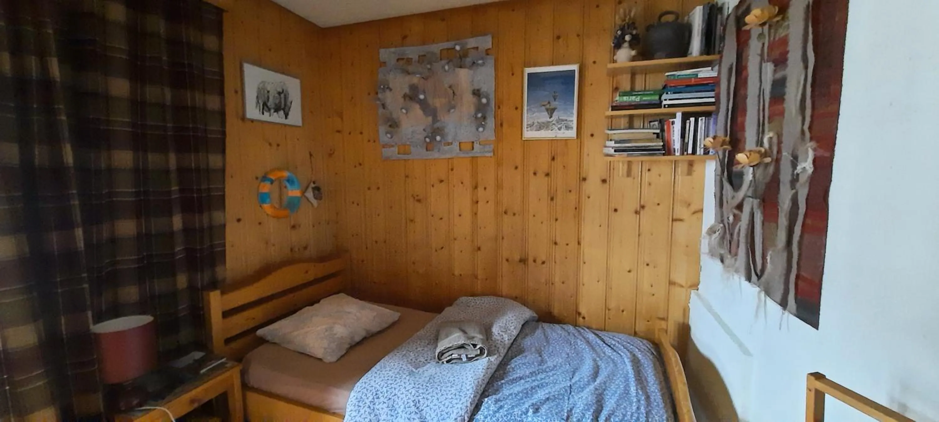 Photo of the whole room, Bed in BnB Claudy et Elizabeth Michellod-Dutheil