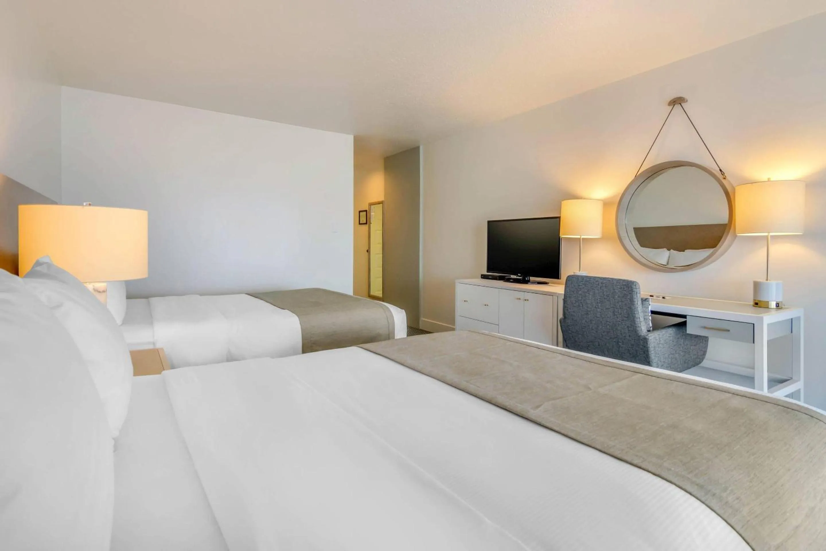 Bedroom, Bed in Bayside Resort, an Ascend Collection Resort