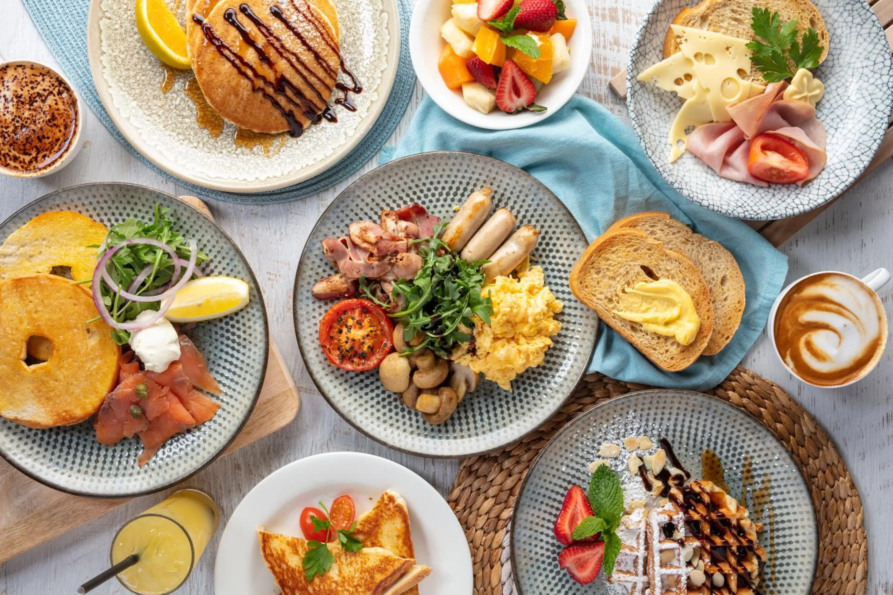 Breakfast in Sea World Resort