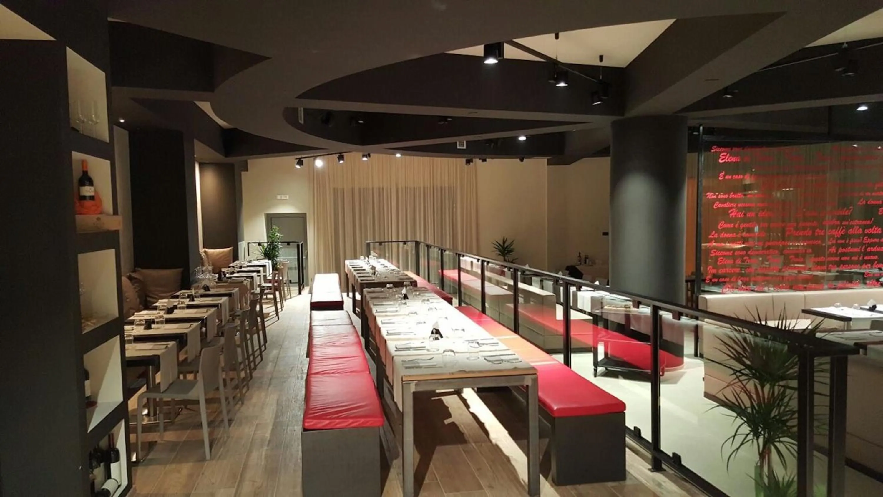 Restaurant/places to eat in Santa Lucia Hotel