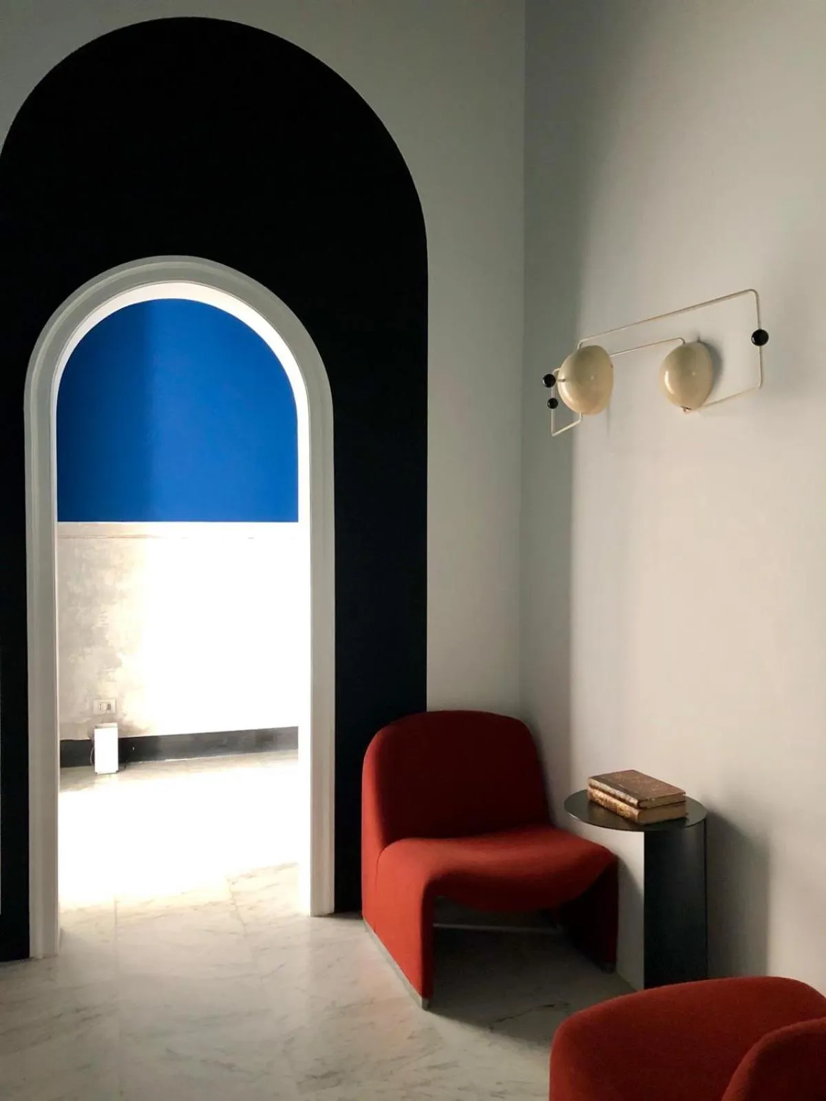 Decorative detail in PrimoPianoPosillipo