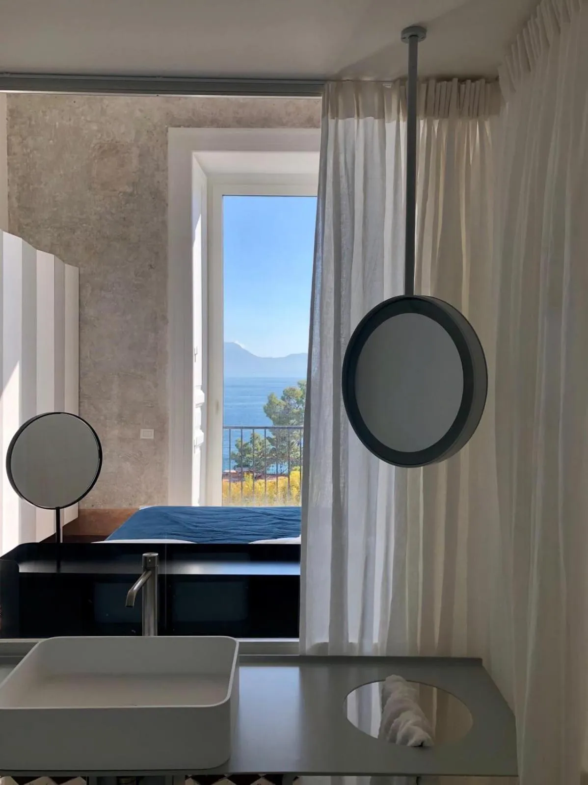 Bedroom in PrimoPianoPosillipo