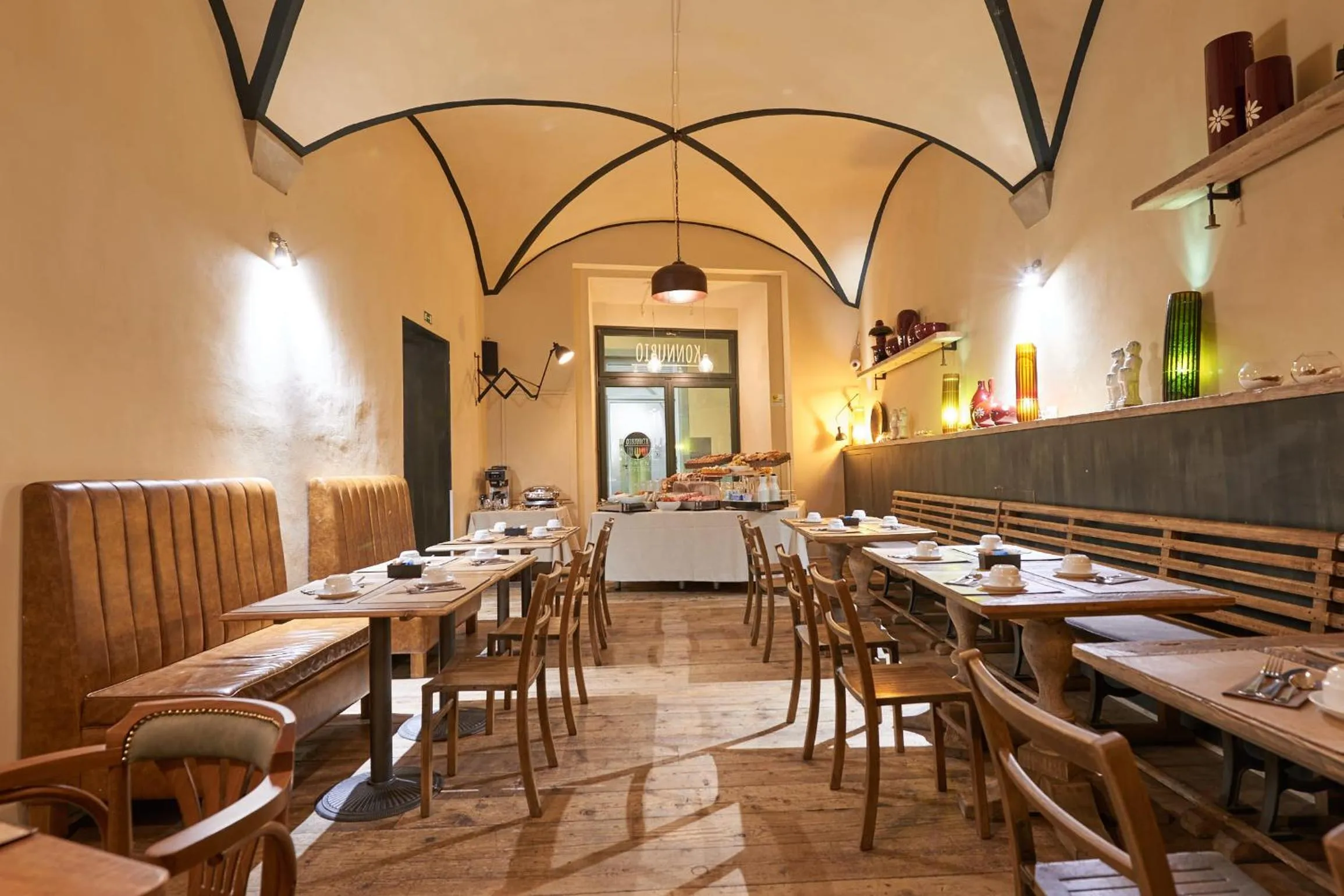 Restaurant/places to eat in B&B Le Stanze del Duomo
