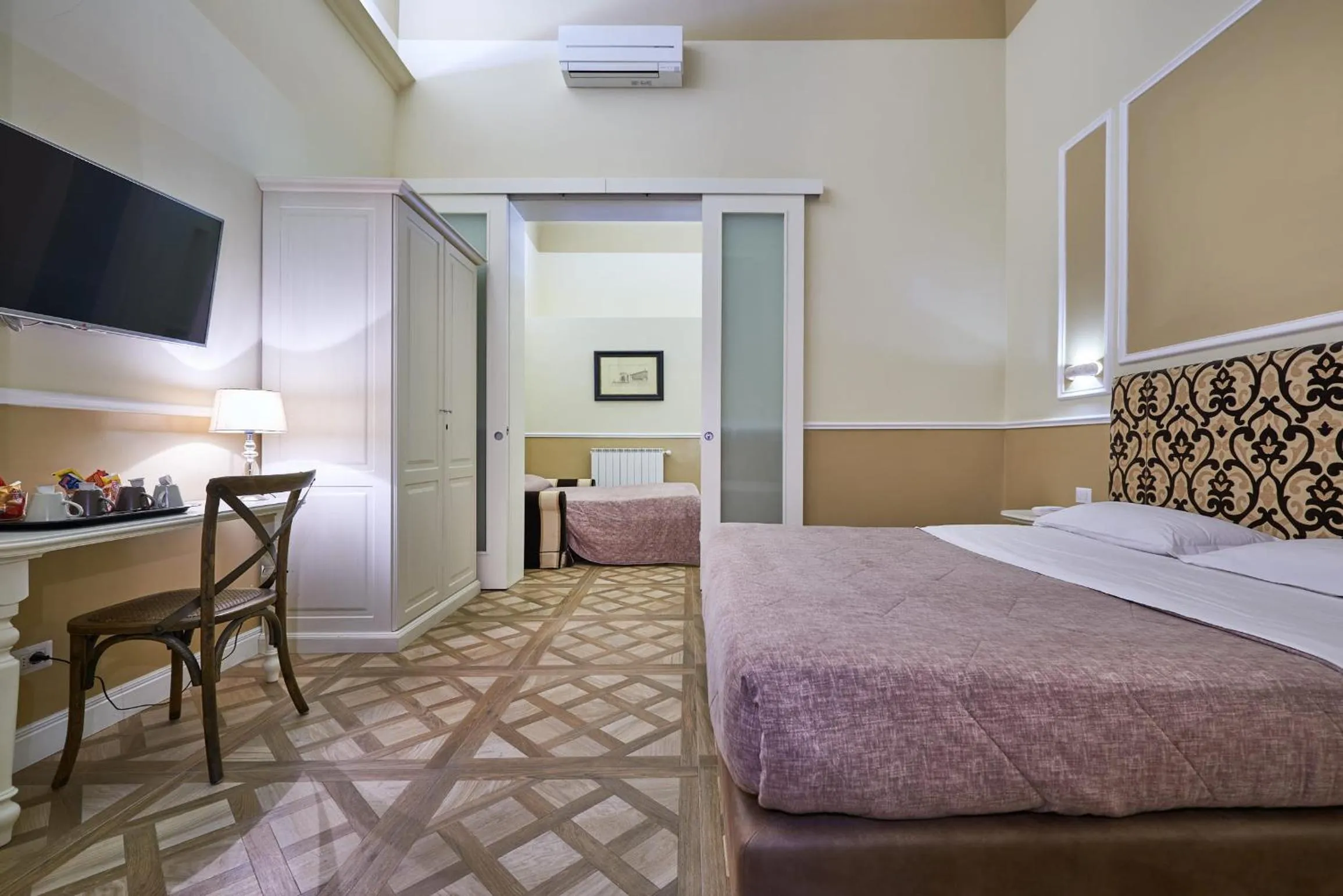 Bedroom, Bed in B&B Le Stanze del Duomo