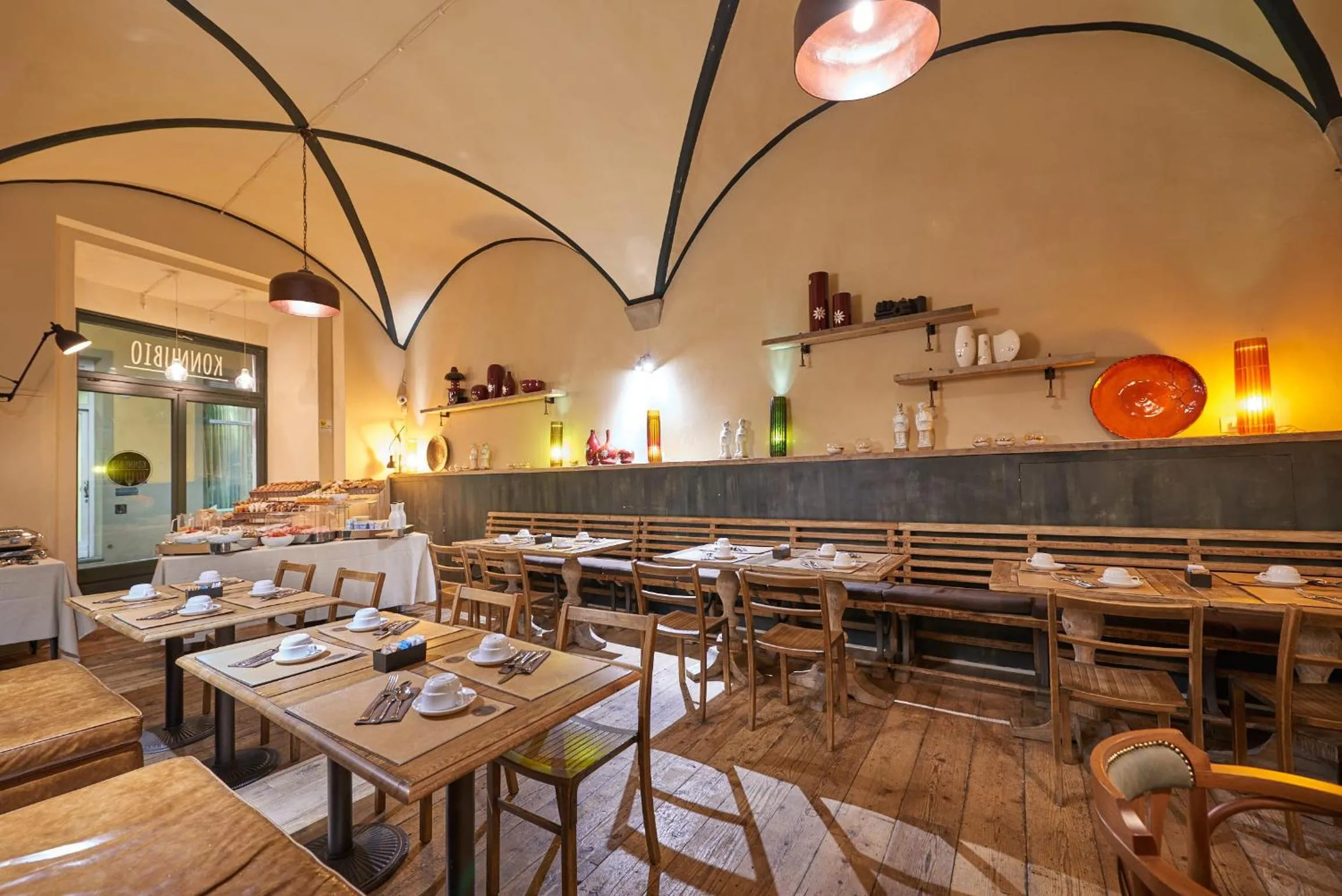 Restaurant/places to eat in B&B Le Stanze del Duomo