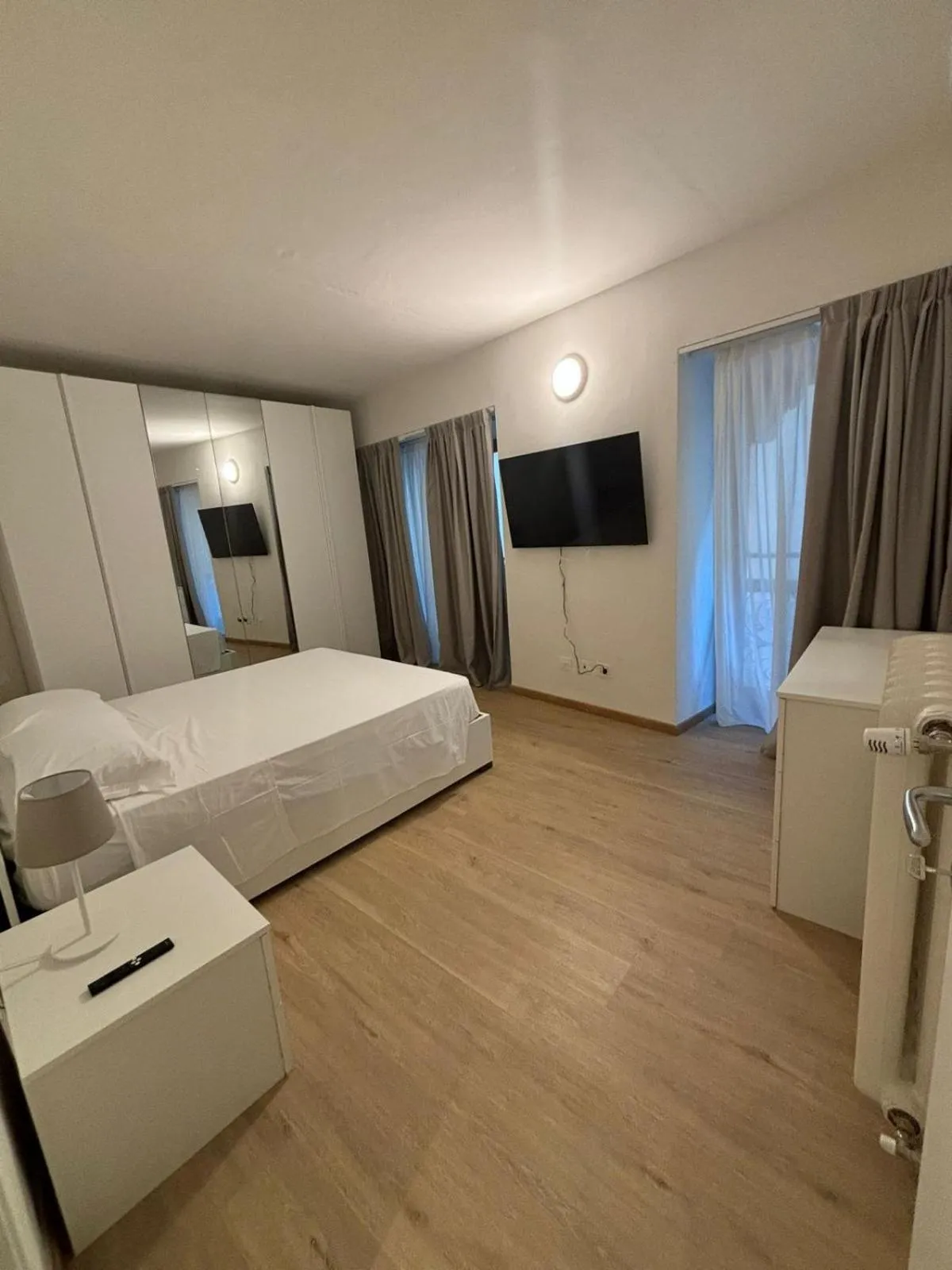 TV and multimedia, Bed in B&B Le Stanze del Duomo