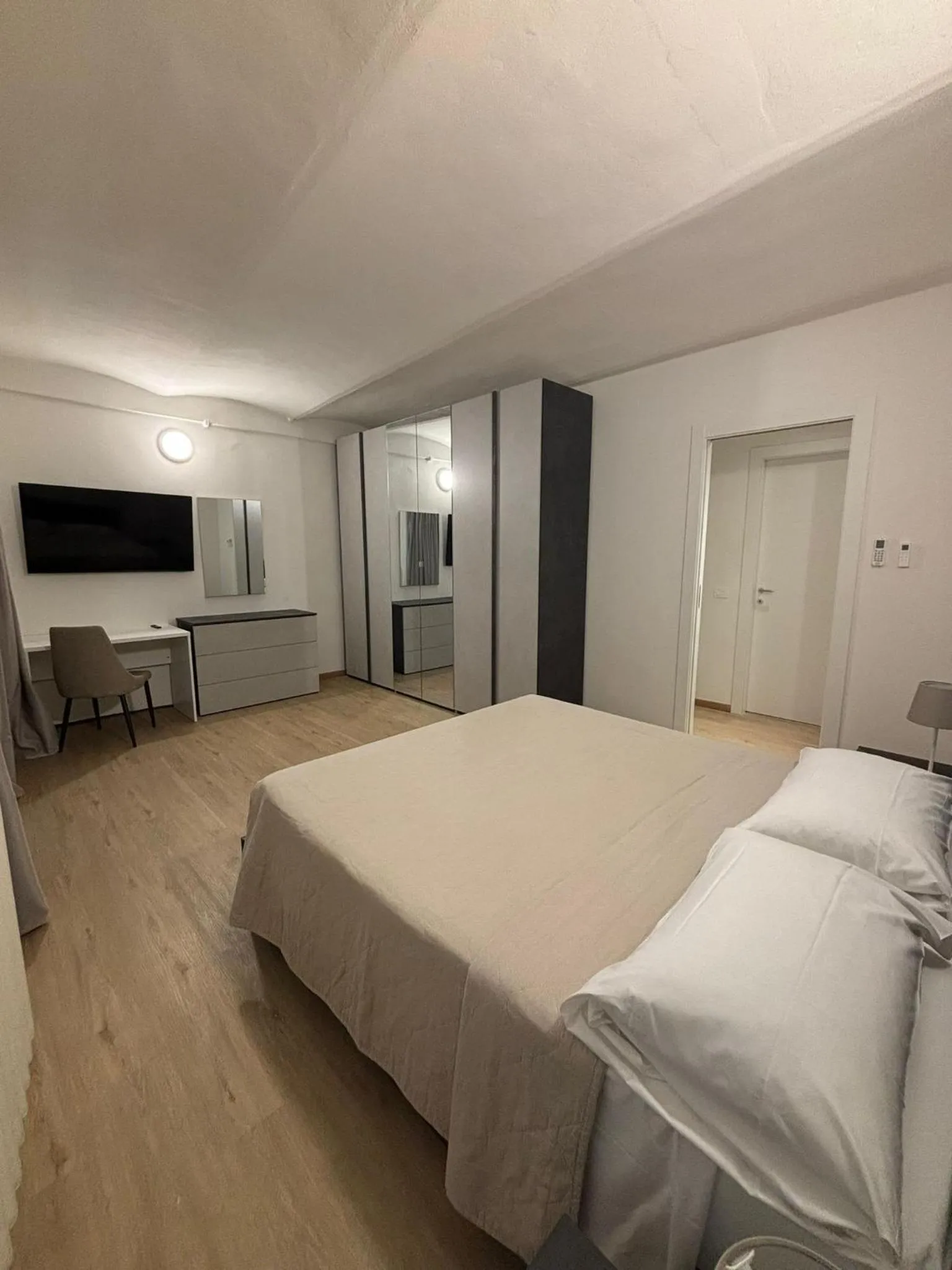 Photo of the whole room, Bed in B&B Le Stanze del Duomo