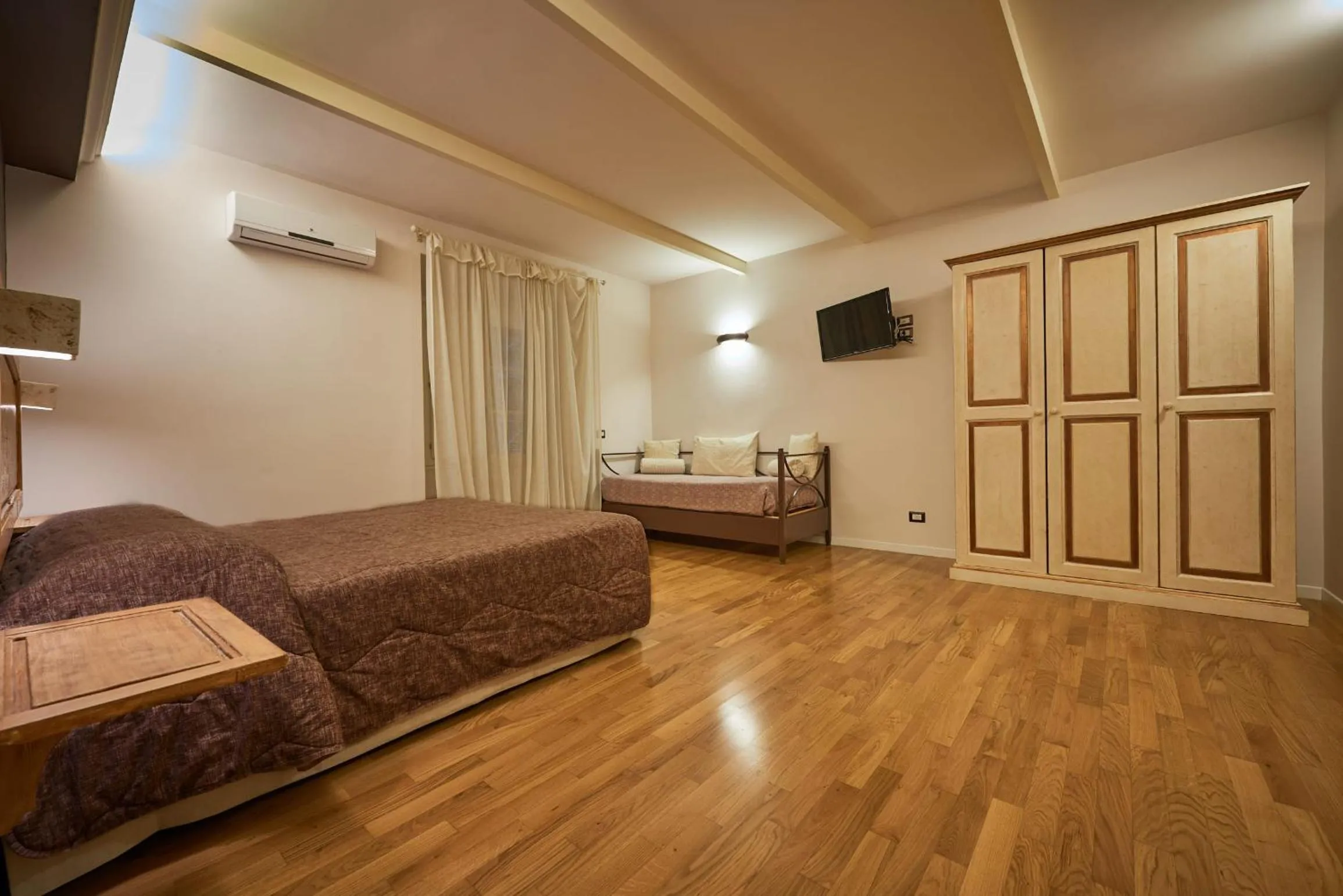 Photo of the whole room, Bed in B&B Le Stanze del Duomo