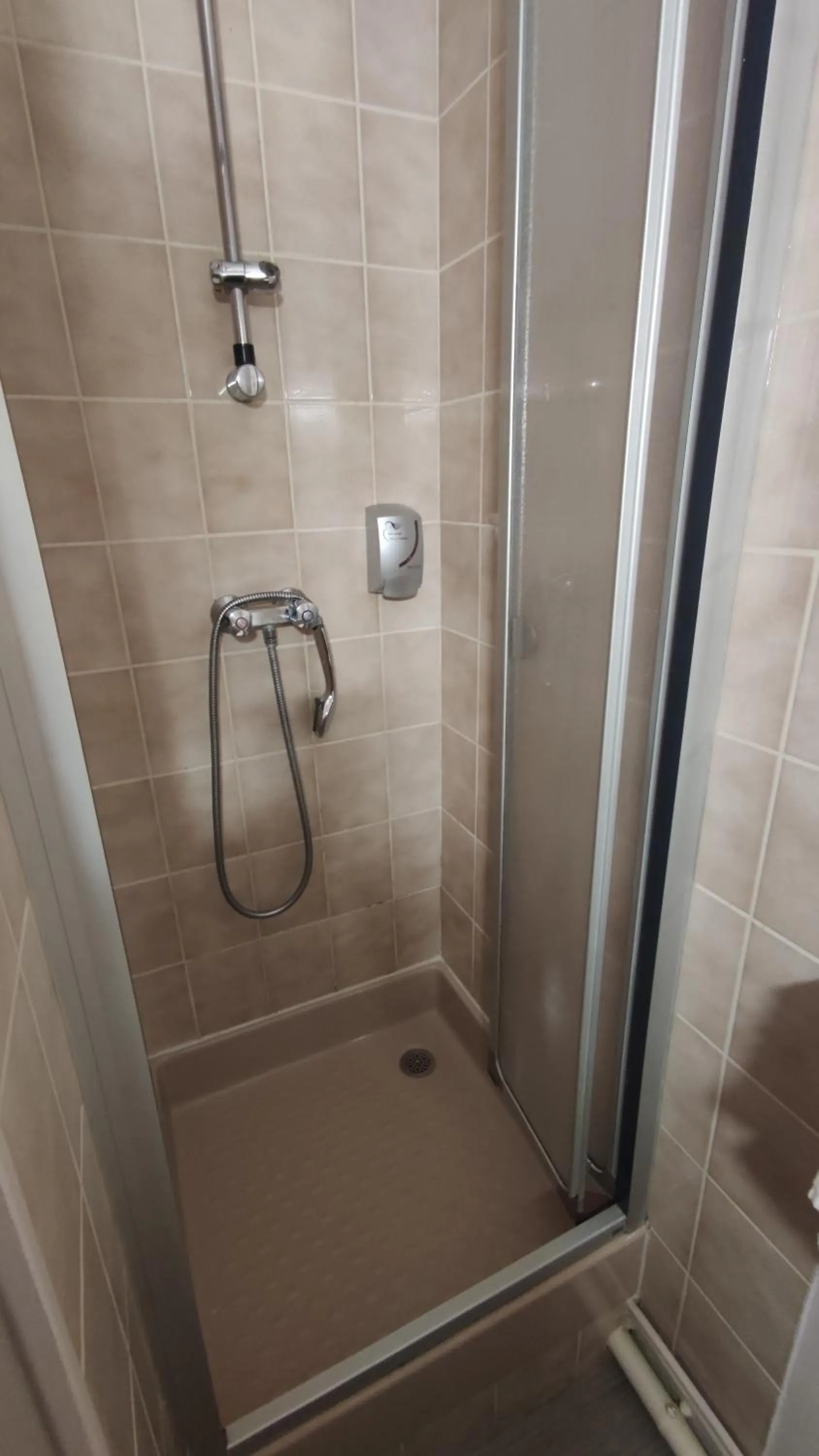 Bathroom in Hotel Angleterre