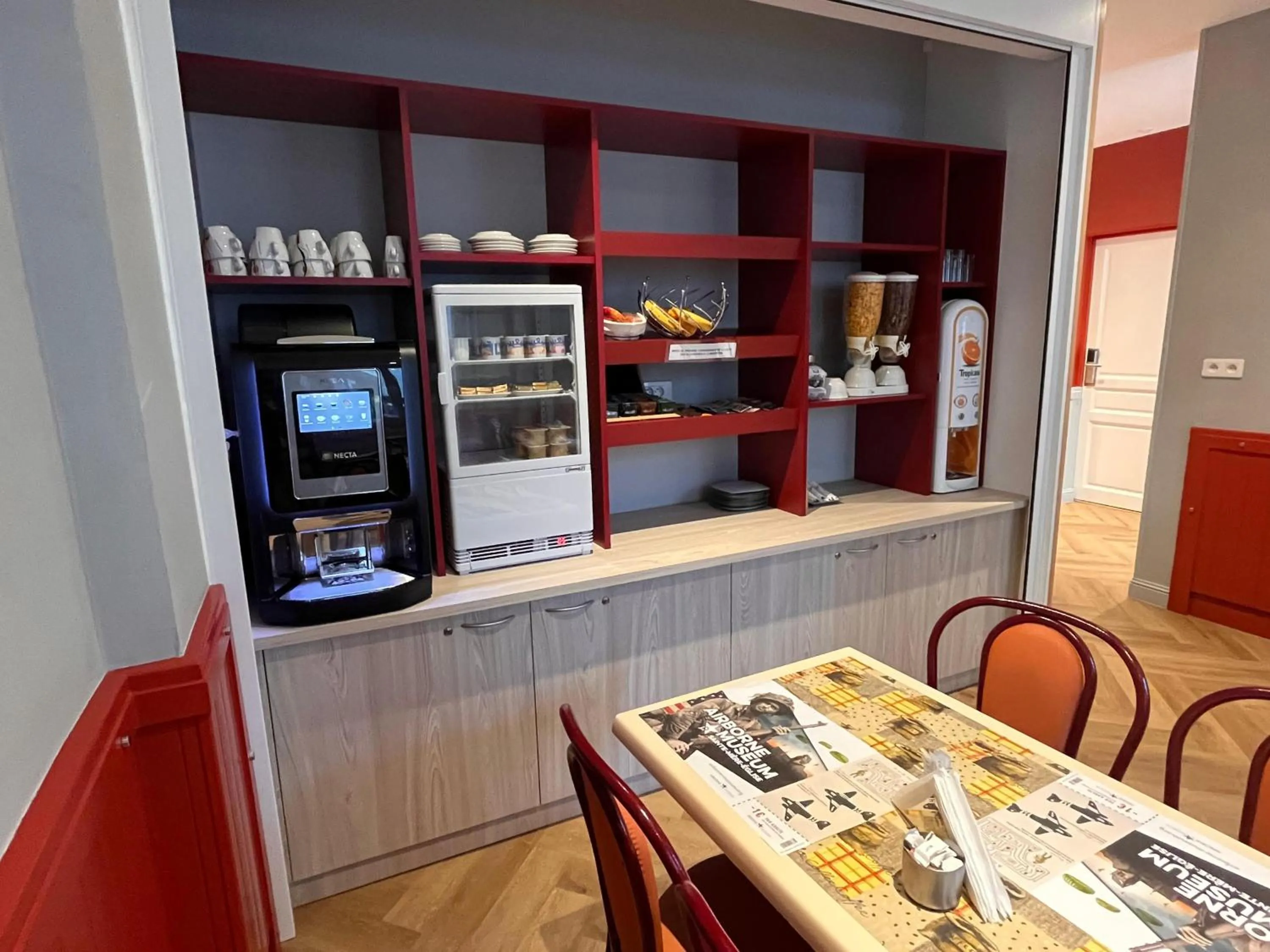 Buffet breakfast in Hotel Angleterre