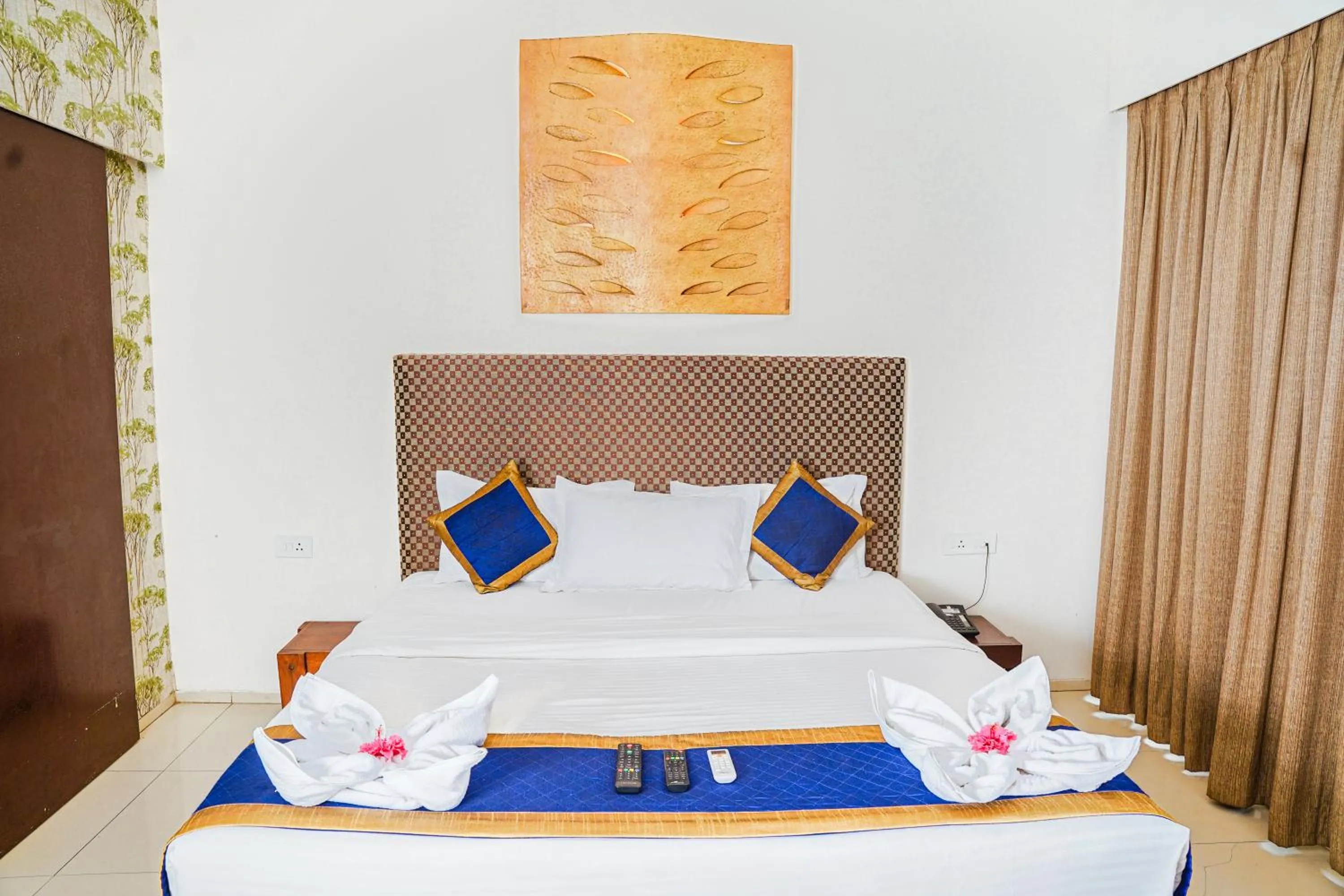 Bed in Sharanam Green Resort