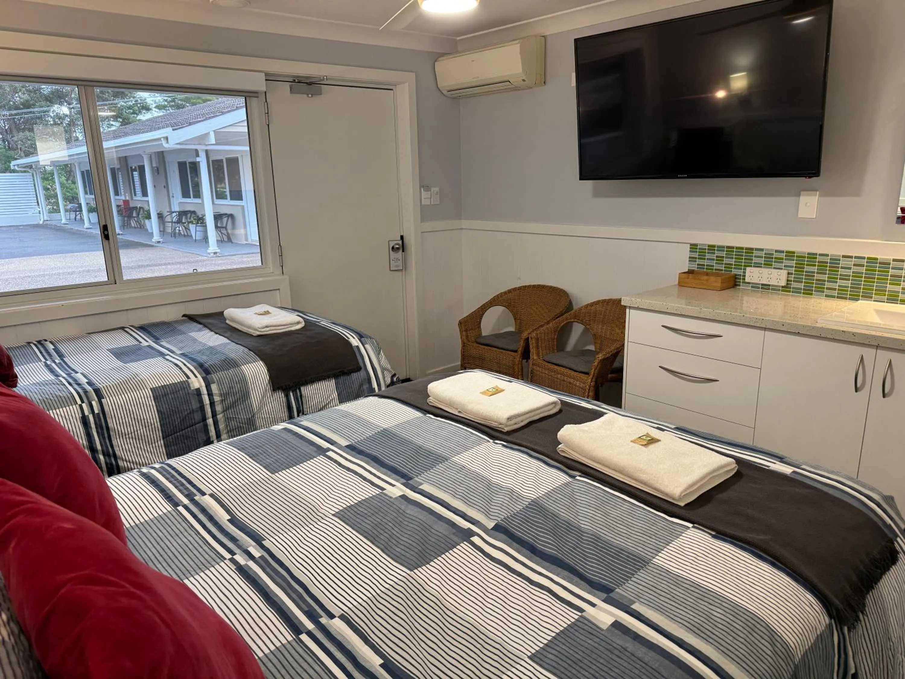 Bed in Ulladulla Motel