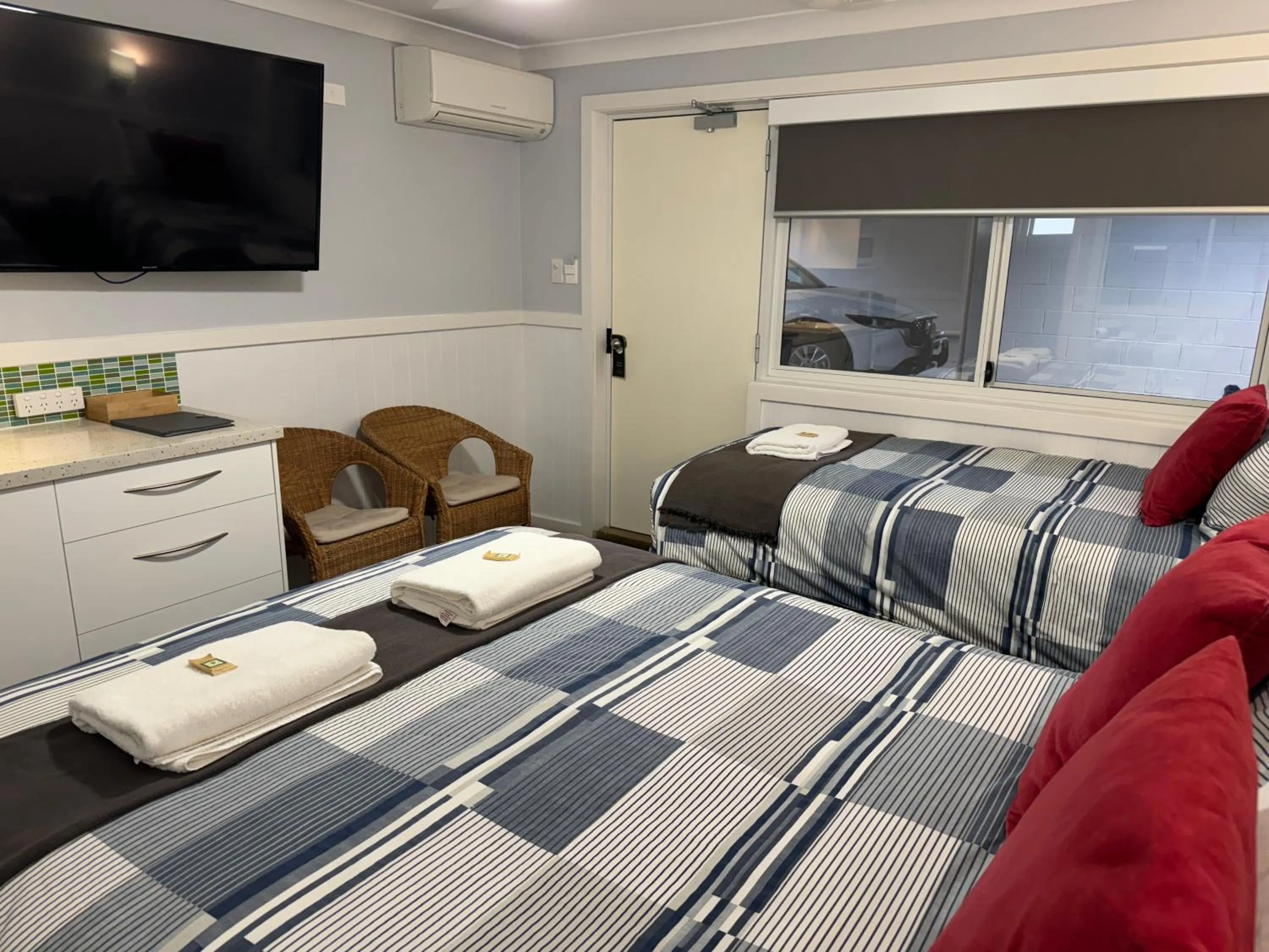 Bed in Ulladulla Motel