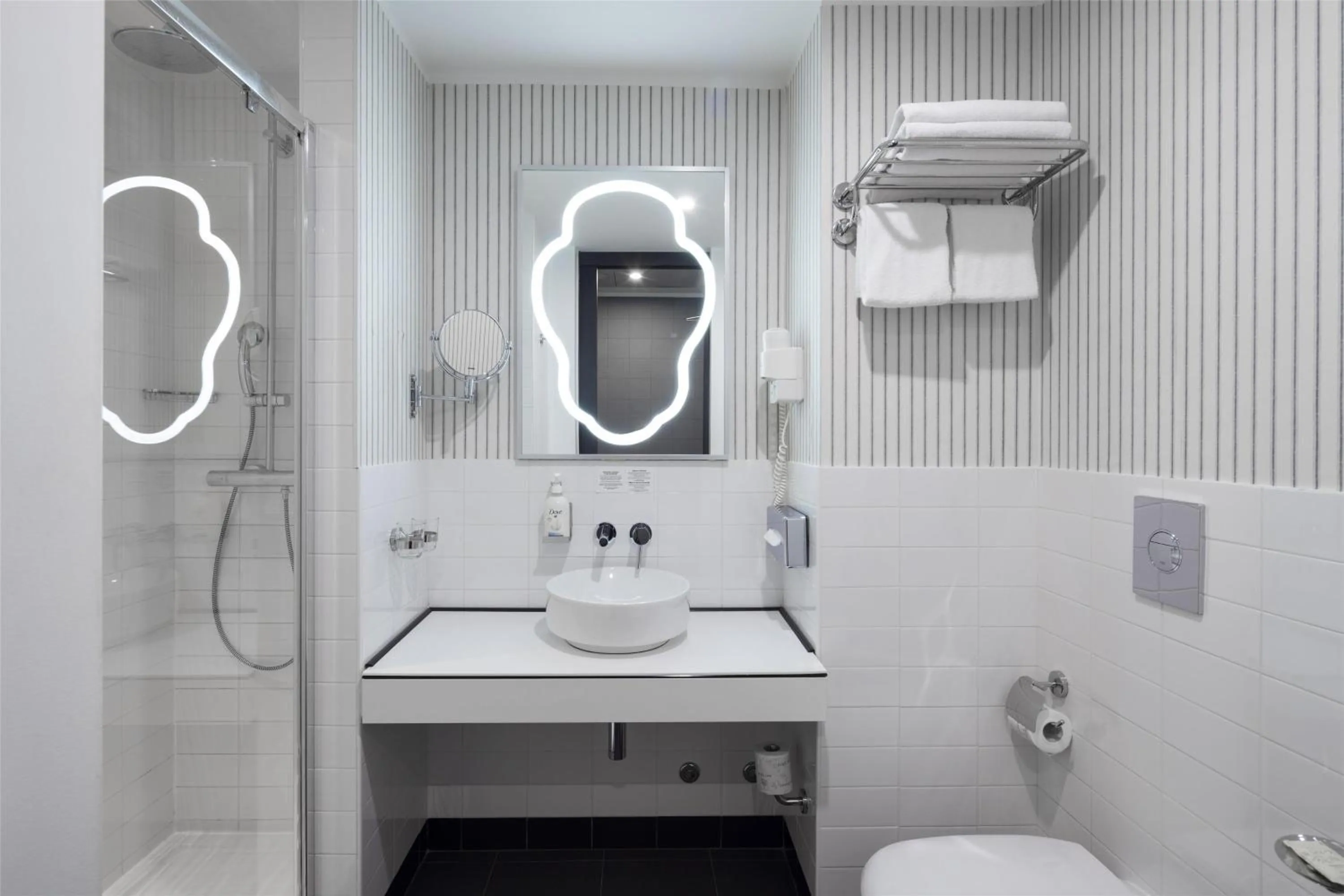 Bedroom in Best Western Premier CHC Airport