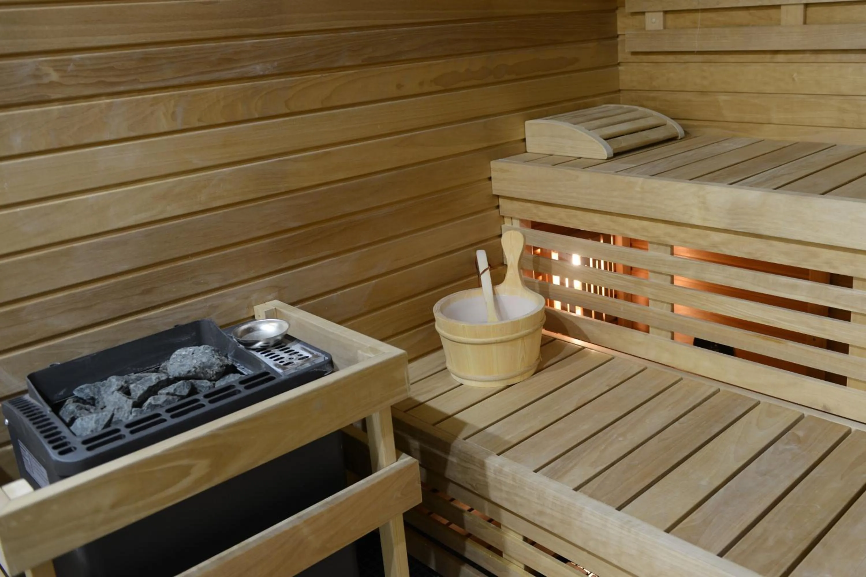 Spa and wellness centre/facilities in Best Western Premier CHC Airport