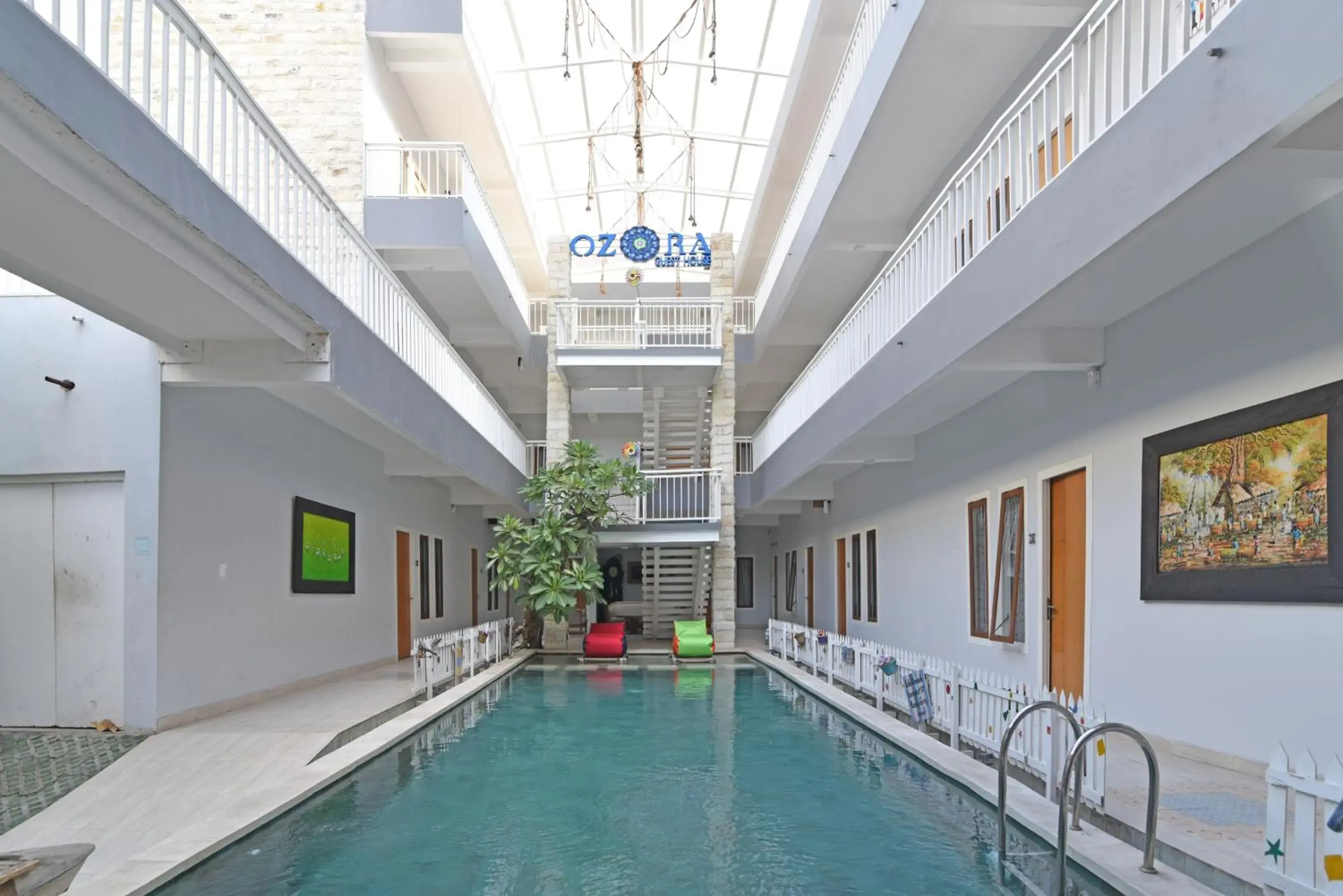 Swimming pool in RedDoorz Plus @ Mahendradatta Denpasar Swimming pool in RedDoorz Plus @ Mahendradatta Denpasar