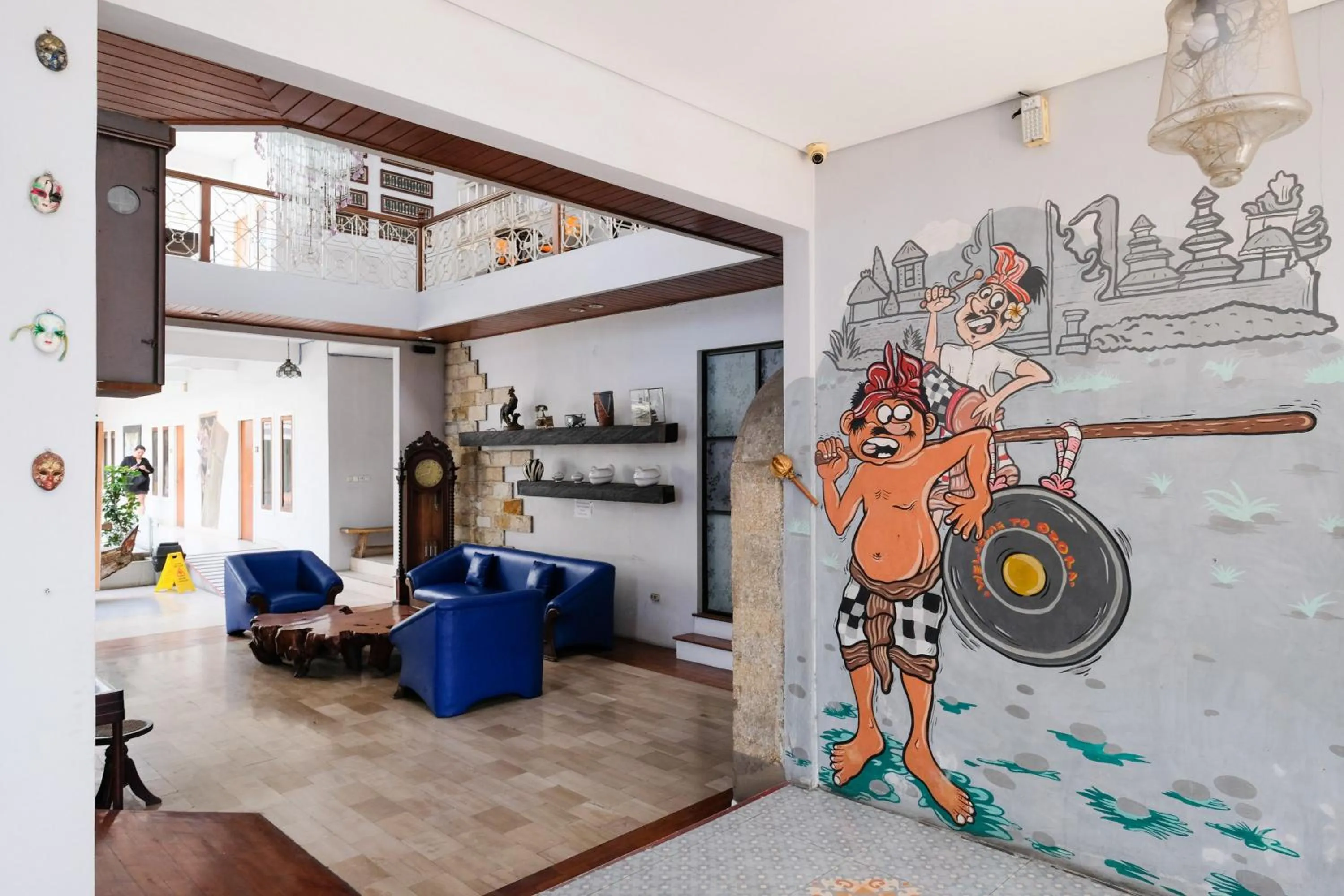 Seating area in RedDoorz Plus @ Mahendradatta Denpasar