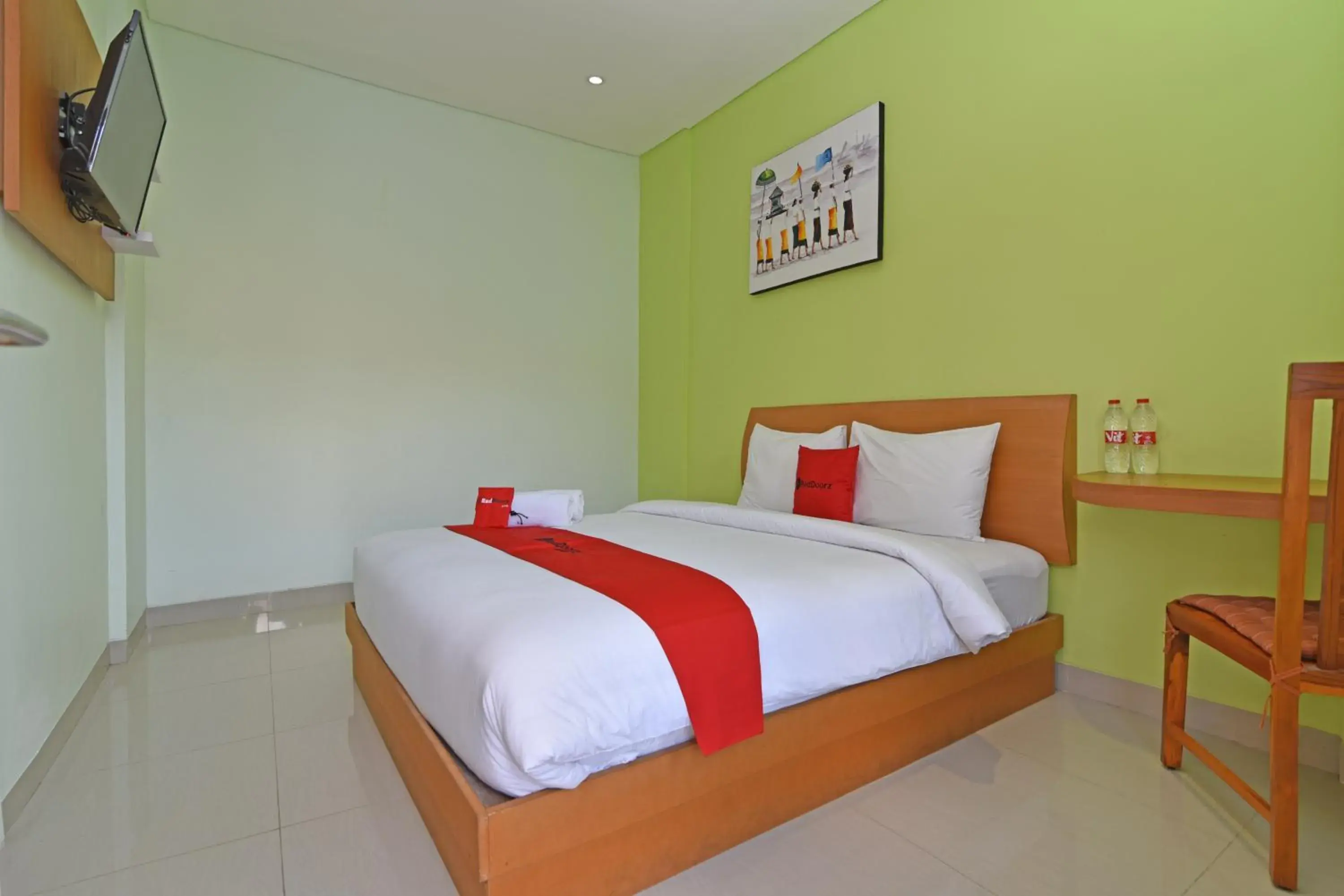 Bedroom, Bed in RedDoorz Plus @ Mahendradatta Denpasar Bedroom, Bed in RedDoorz Plus @ Mahendradatta Denpasar