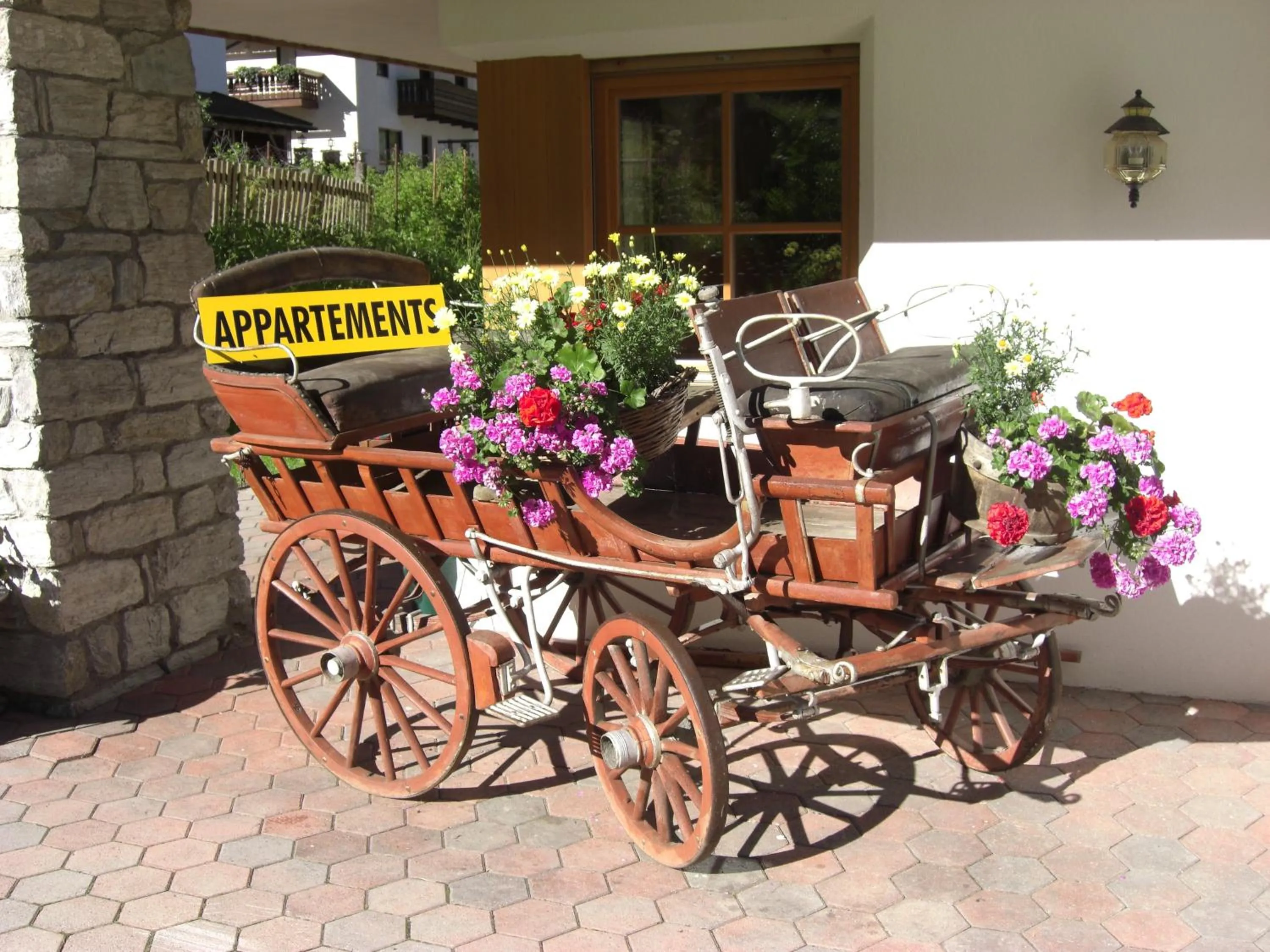 Garden in Garni des Alpes