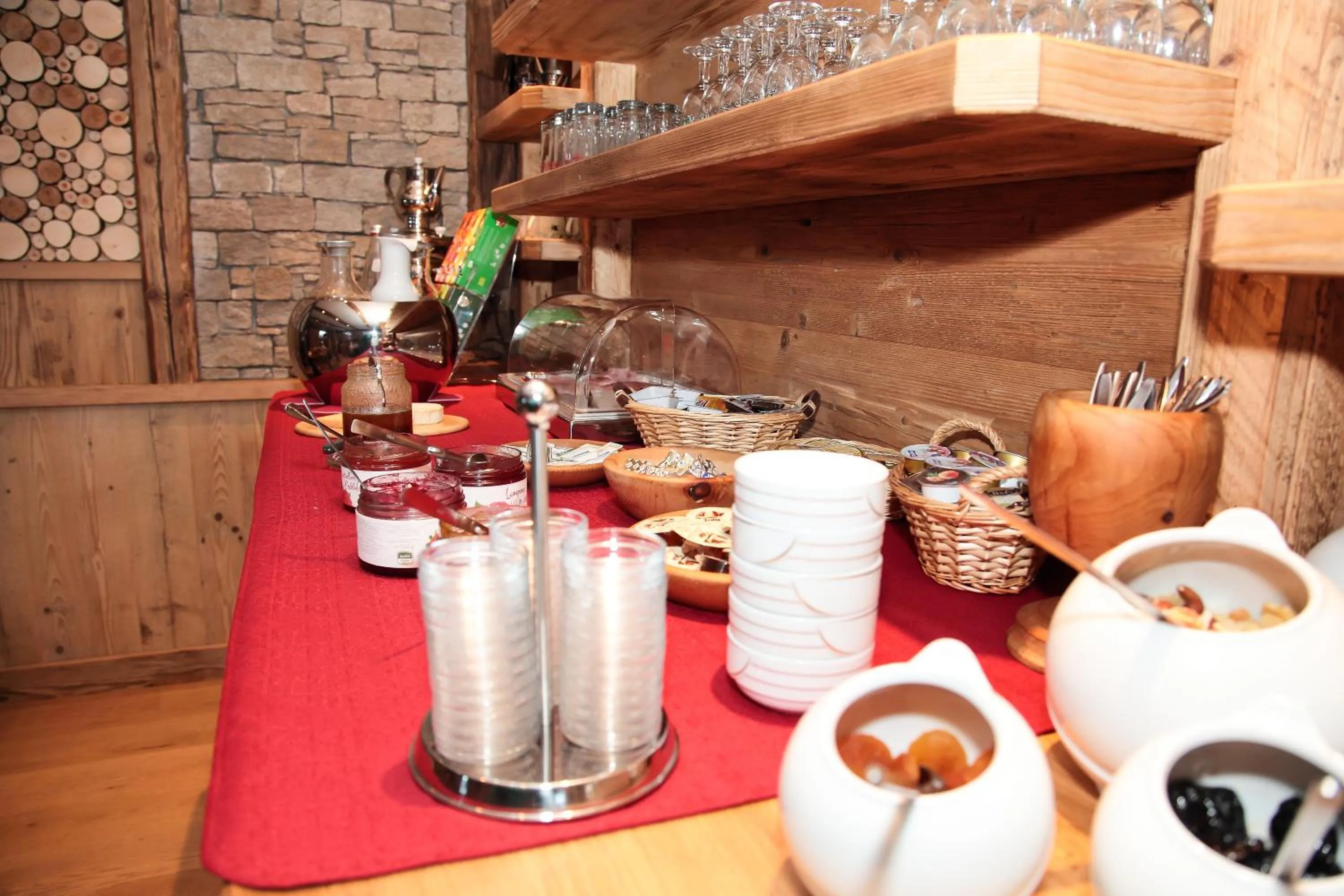 Food close-up in Garni des Alpes