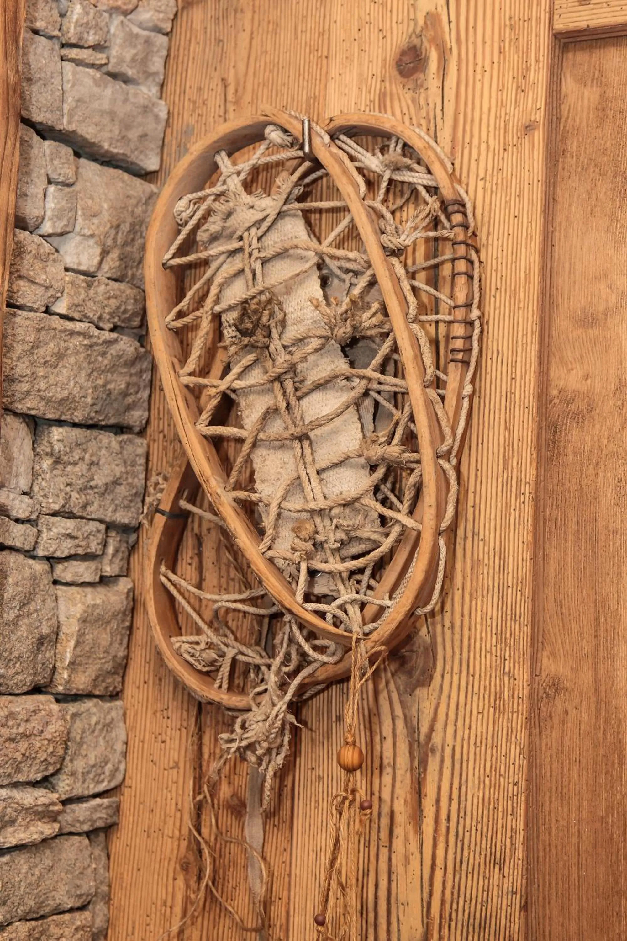 Decorative detail in Garni des Alpes