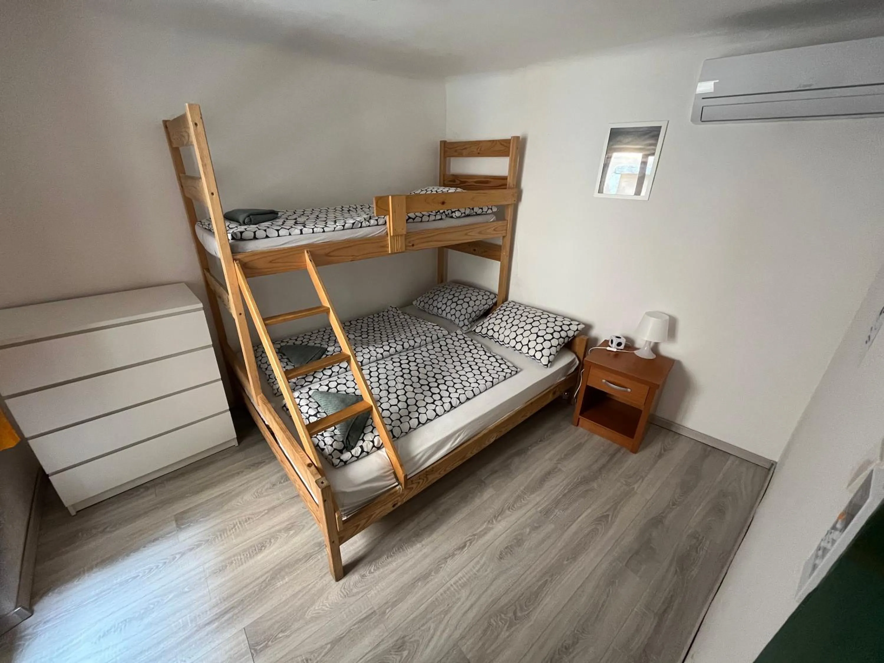 Photo of the whole room, Bed in Hostel Piran