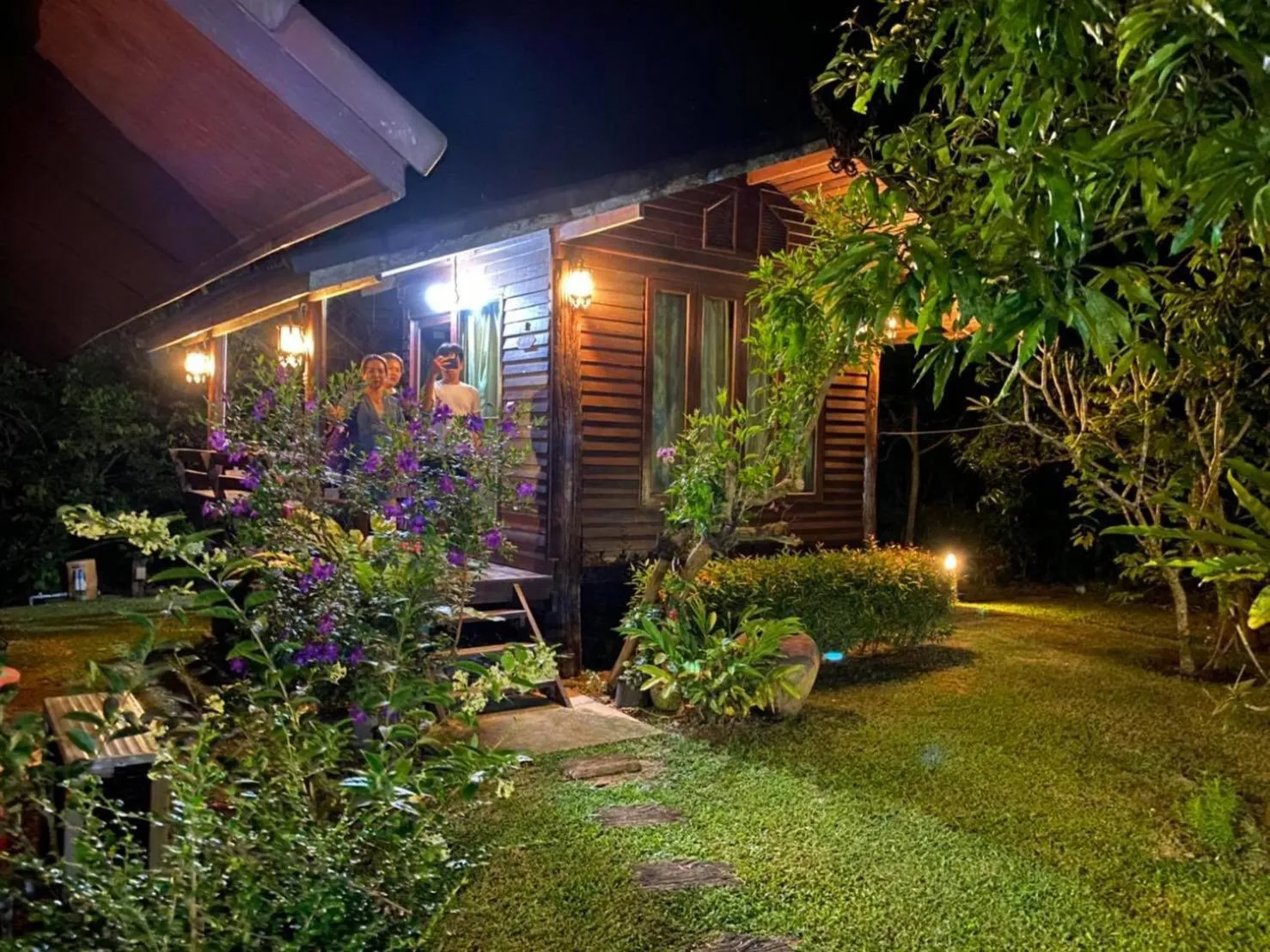 Night in Wangnamkeaw Goodviewresort