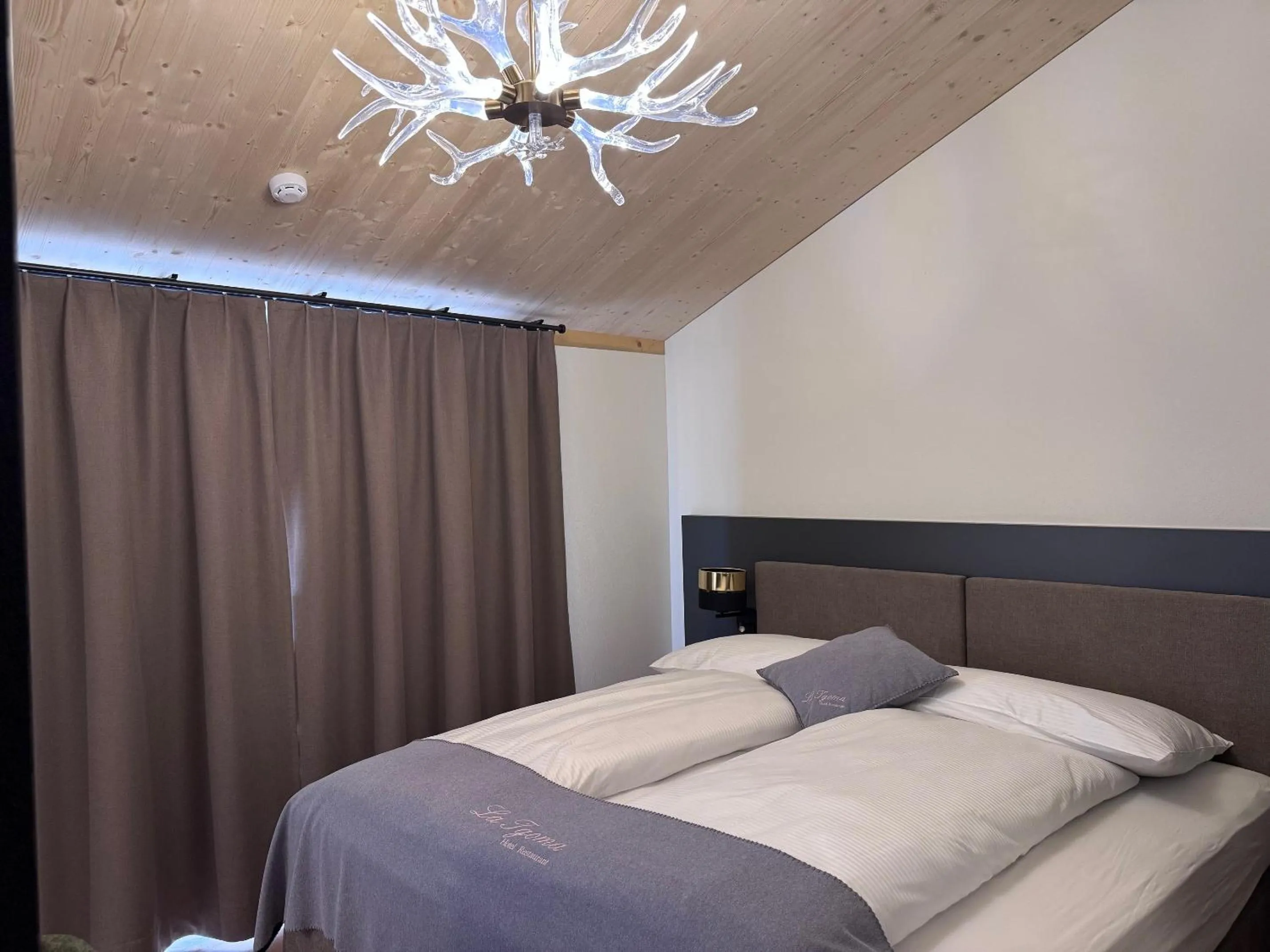 Bed in La Tgoma - Hotel & Restaurant