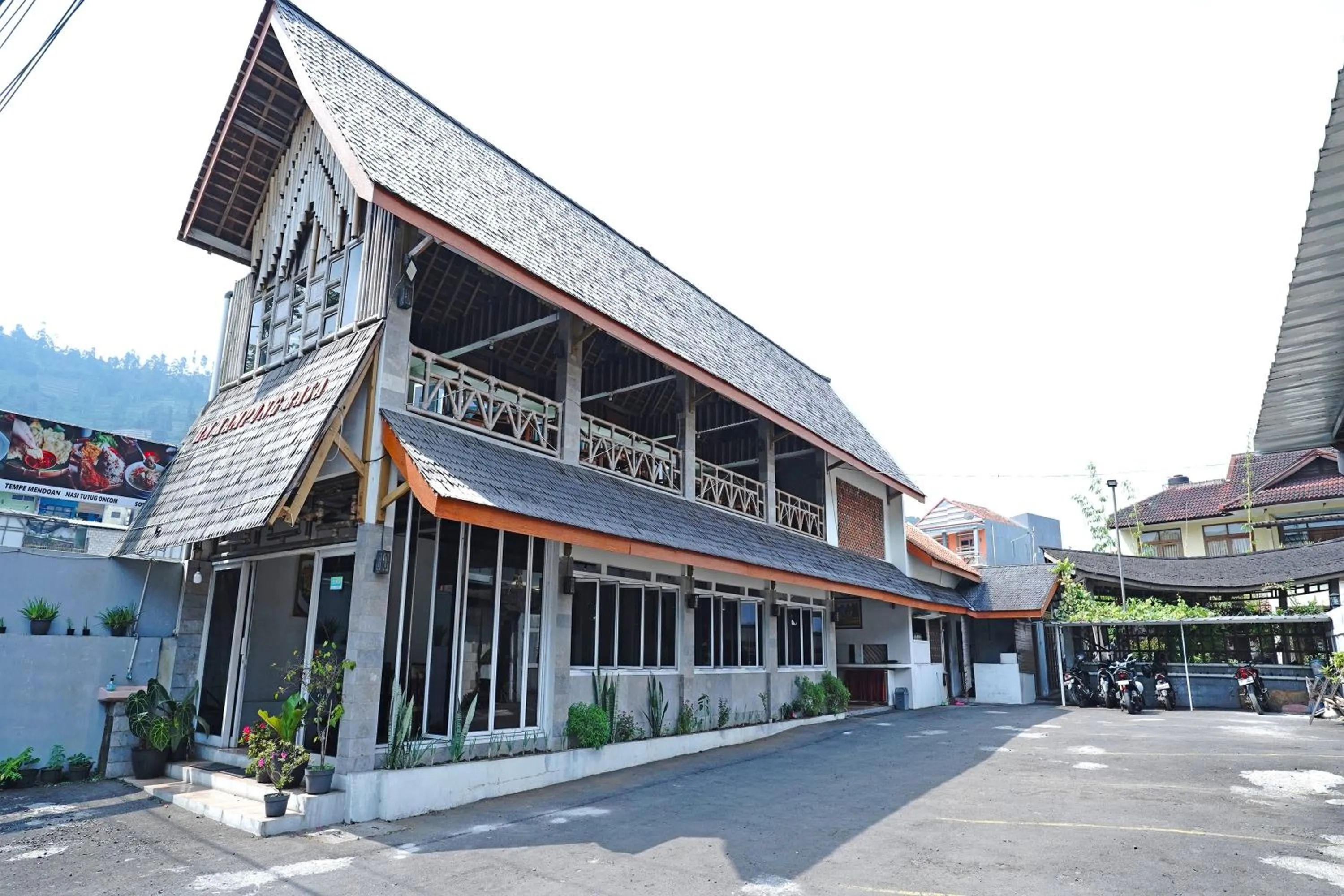 Restaurant/places to eat in Saung Balibu Hotel