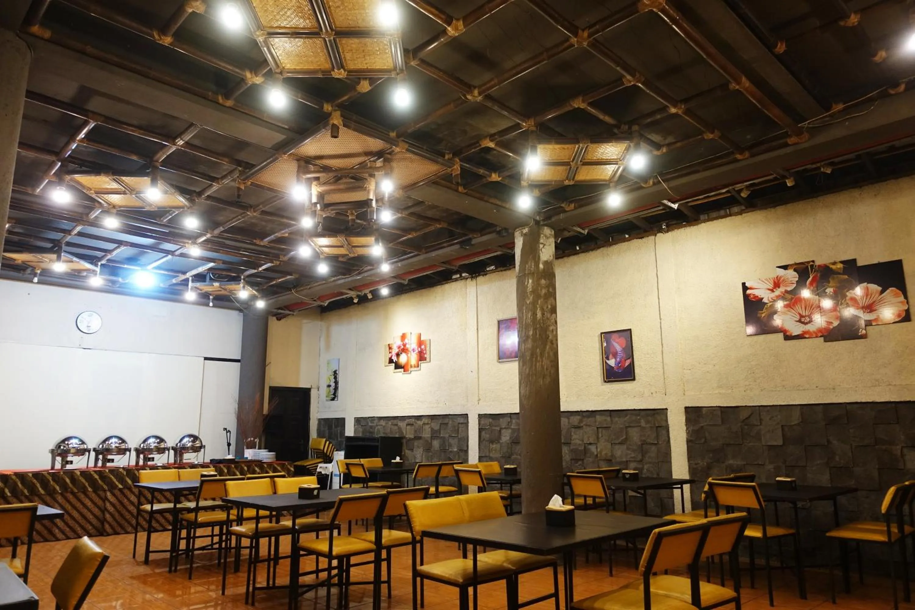 Breakfast in Saung Balibu Hotel