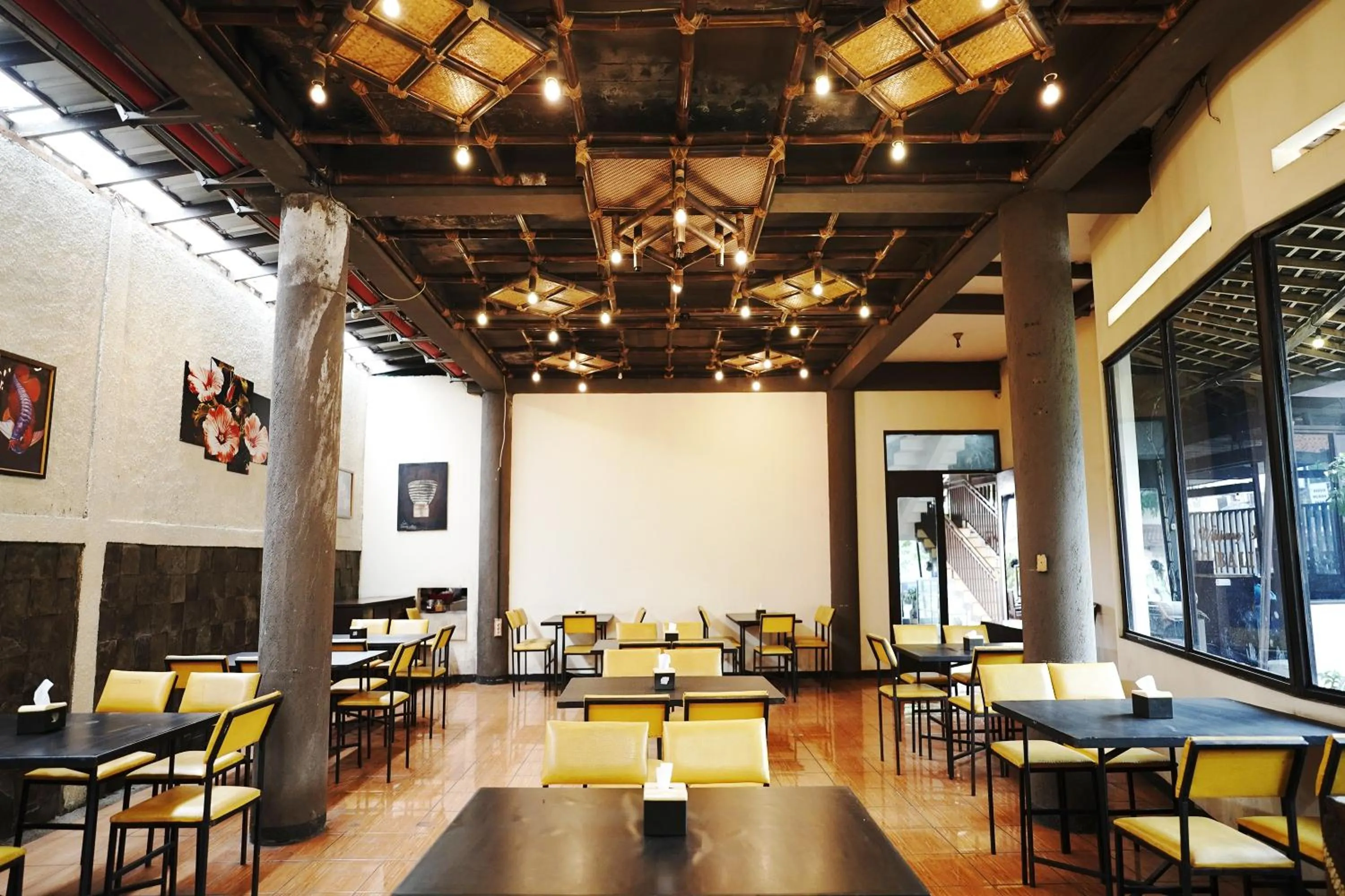 Breakfast in Saung Balibu Hotel