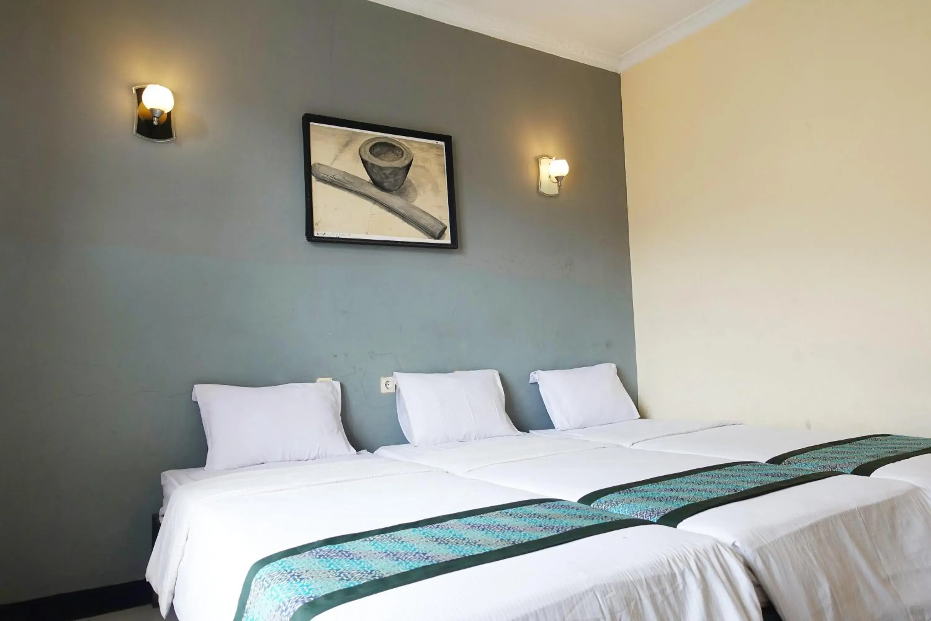 Superior Double Room in Saung Balibu Hotel Superior Double Room in Saung Balibu Hotel