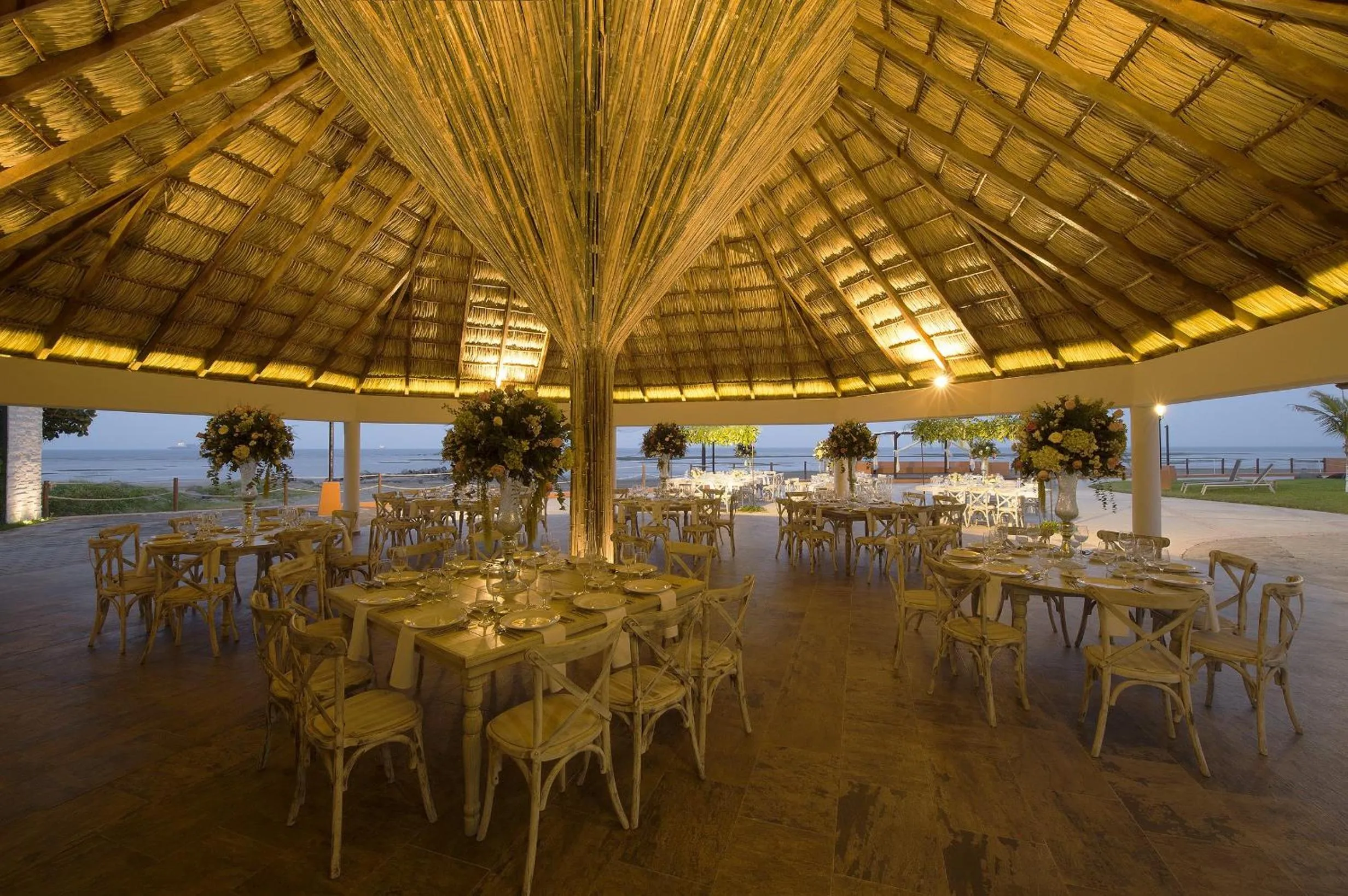 Restaurant/places to eat in Grand Fiesta Americana Veracruz