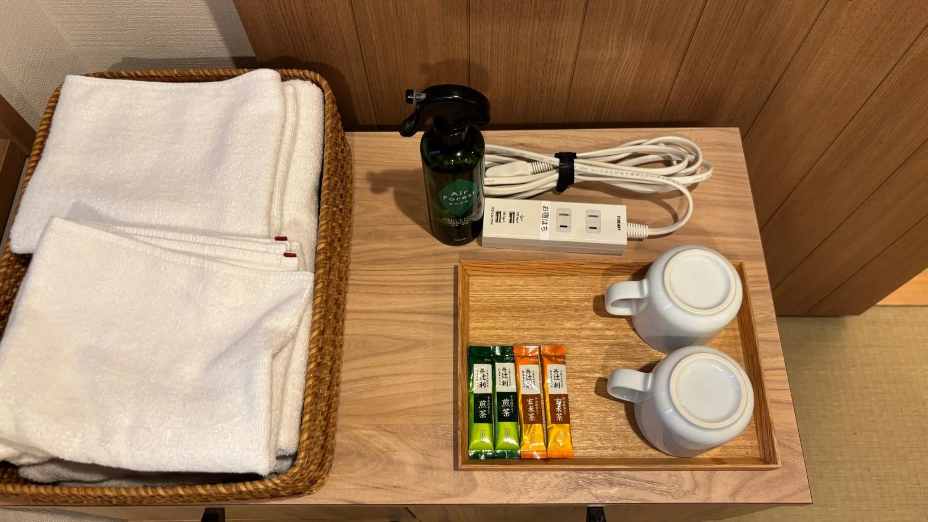 towels in RESI STAY Hachi Inn