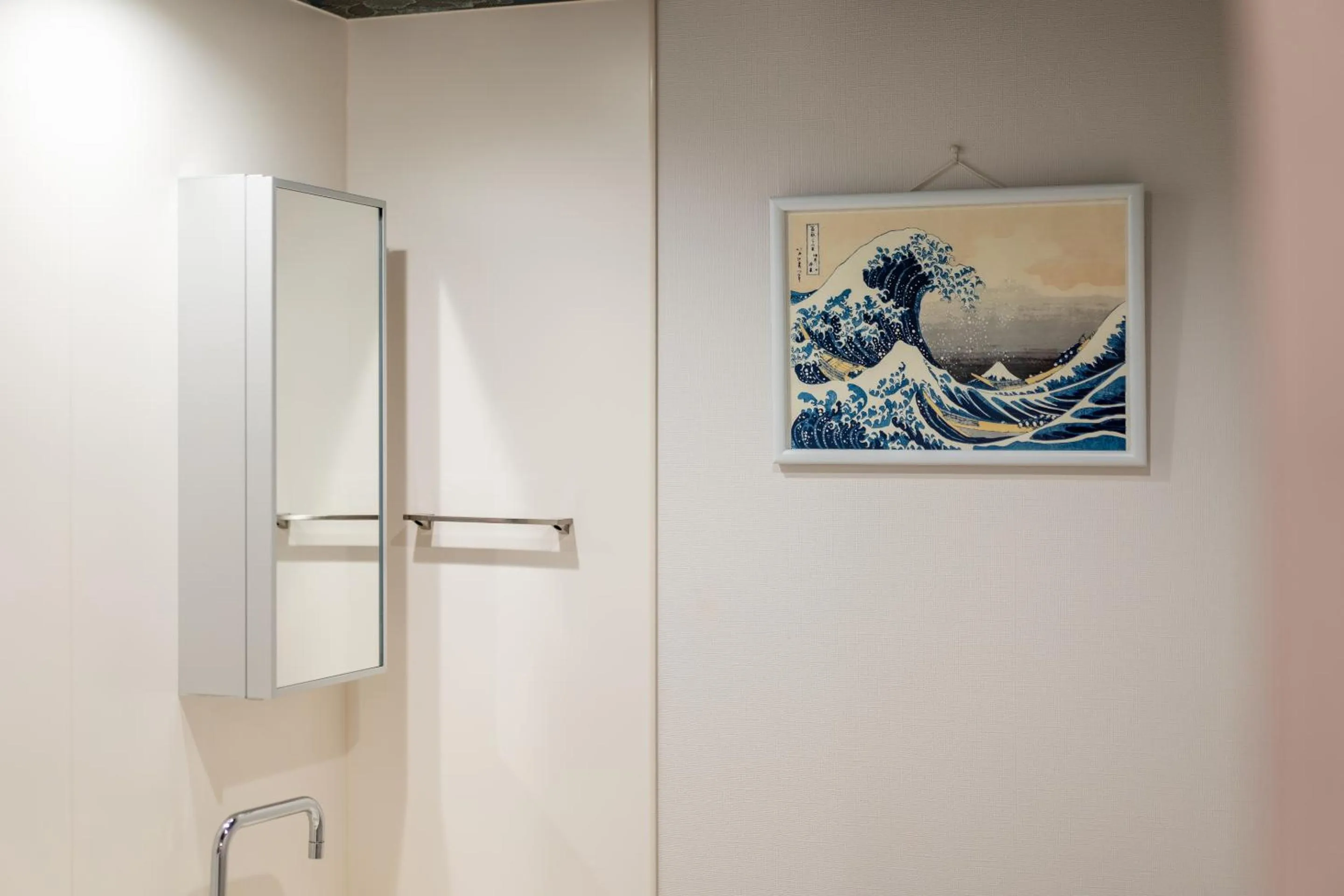 Kitchen or kitchenette in RESI STAY Hachi Inn