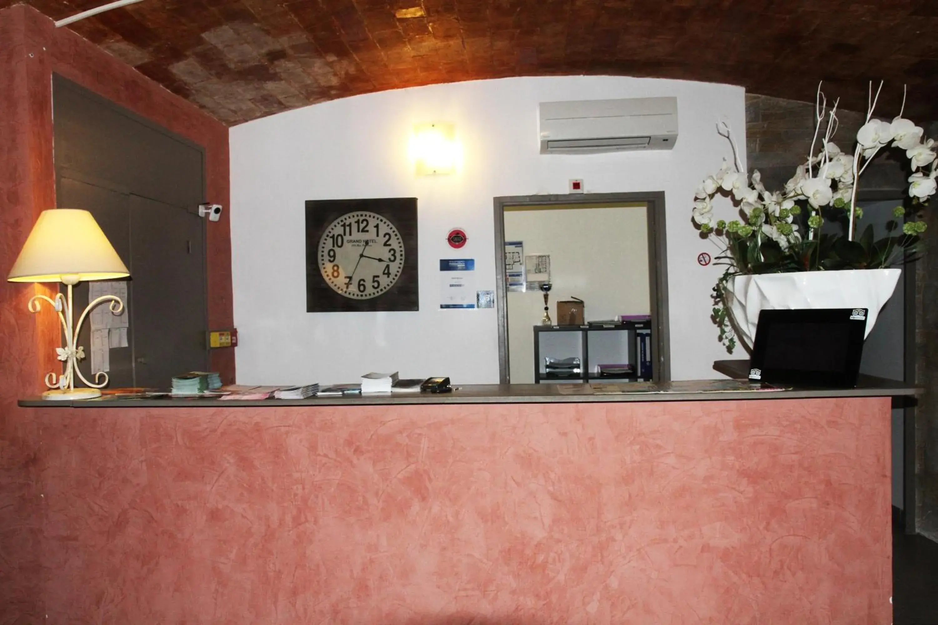 Lobby or reception in Hotel Riviera Lobby or reception in Hotel Riviera