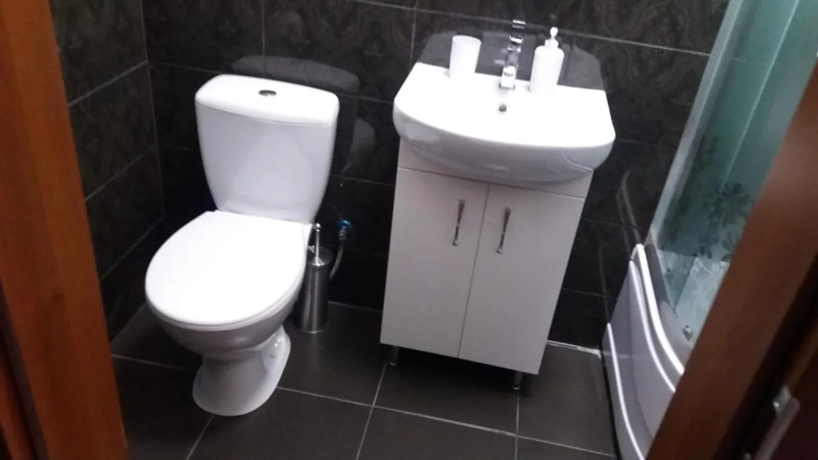 Toilet in Central Studio