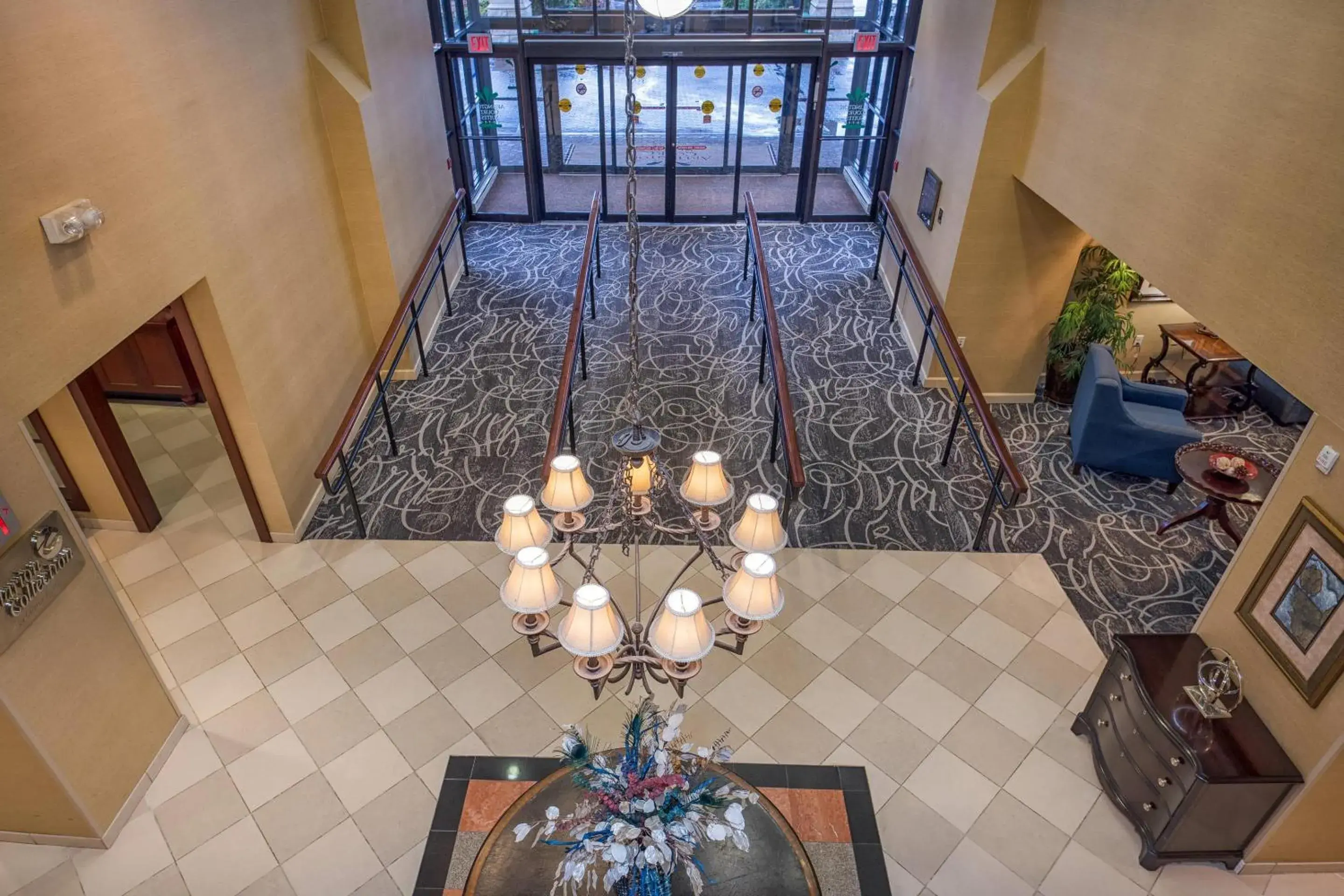 Lobby or reception in Clarion Collection Hotel Arlington Court Suites Lobby or reception in Clarion Collection Hotel Arlington Court Suites