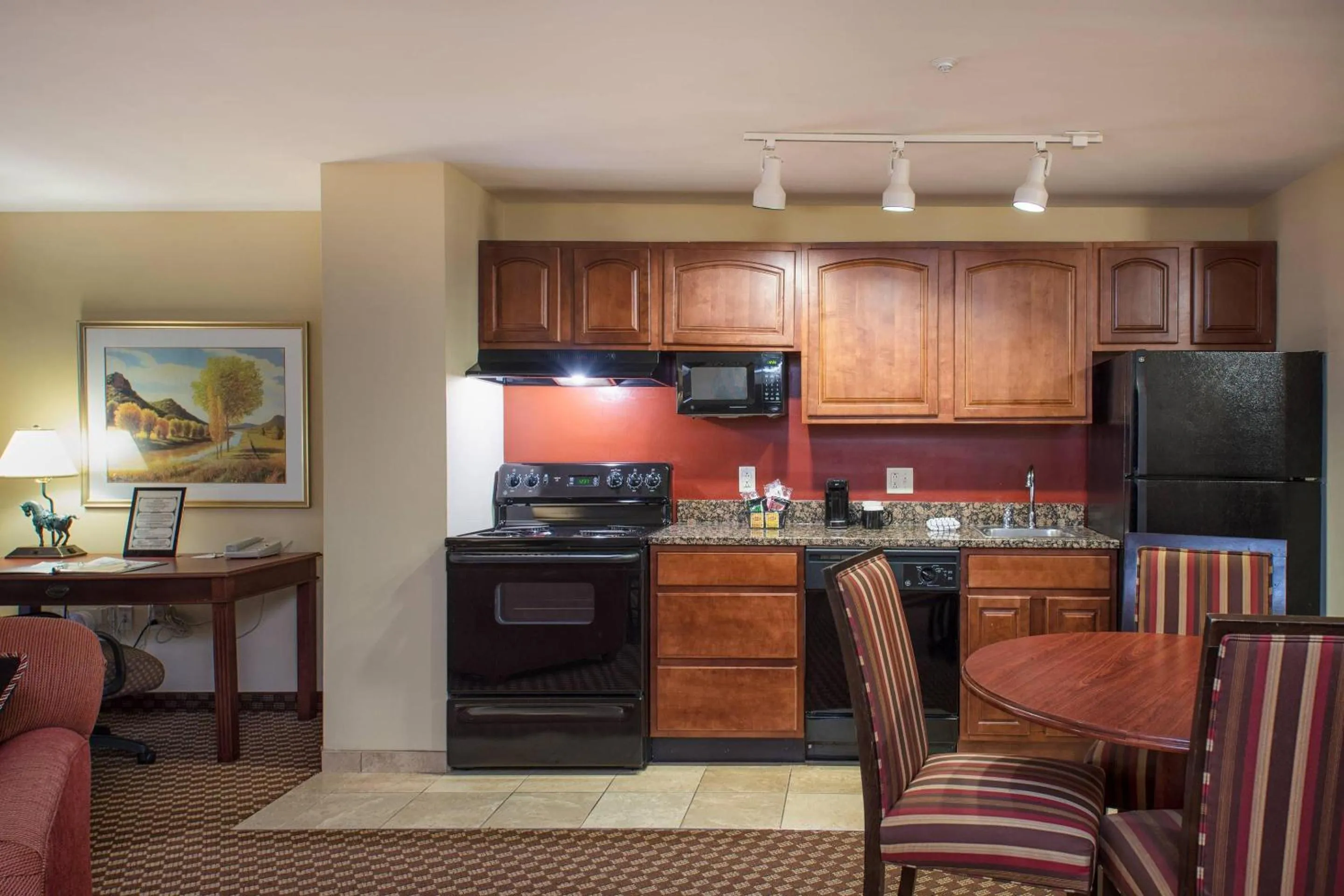 Bedroom in Clarion Collection Hotel Arlington Court Suites
