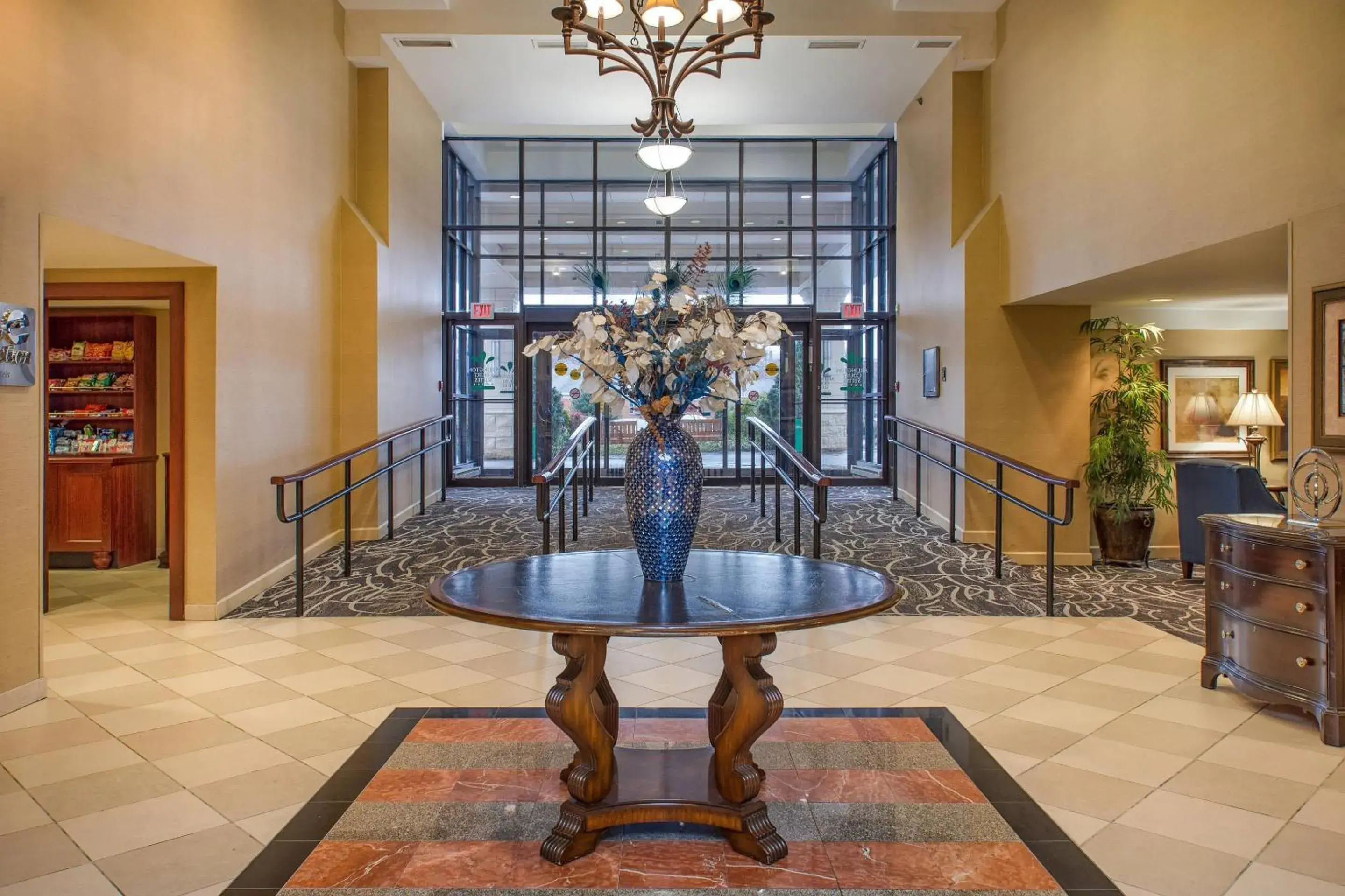 Lobby or reception in Clarion Collection Hotel Arlington Court Suites Lobby or reception in Clarion Collection Hotel Arlington Court Suites