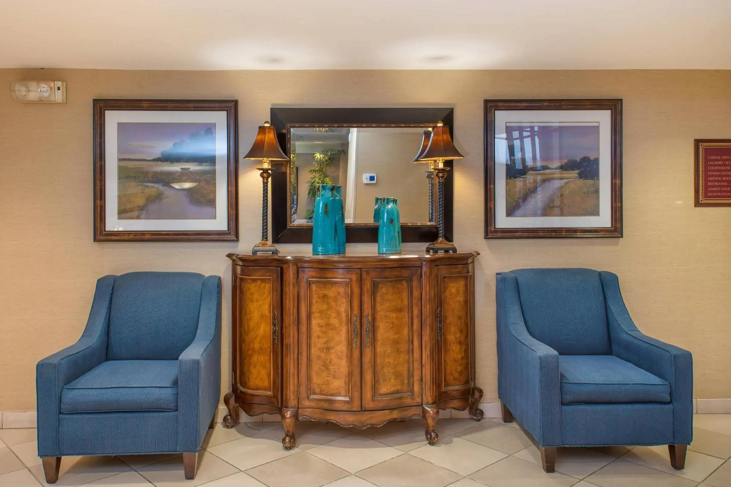 Lobby or reception in Clarion Collection Hotel Arlington Court Suites Lobby or reception in Clarion Collection Hotel Arlington Court Suites